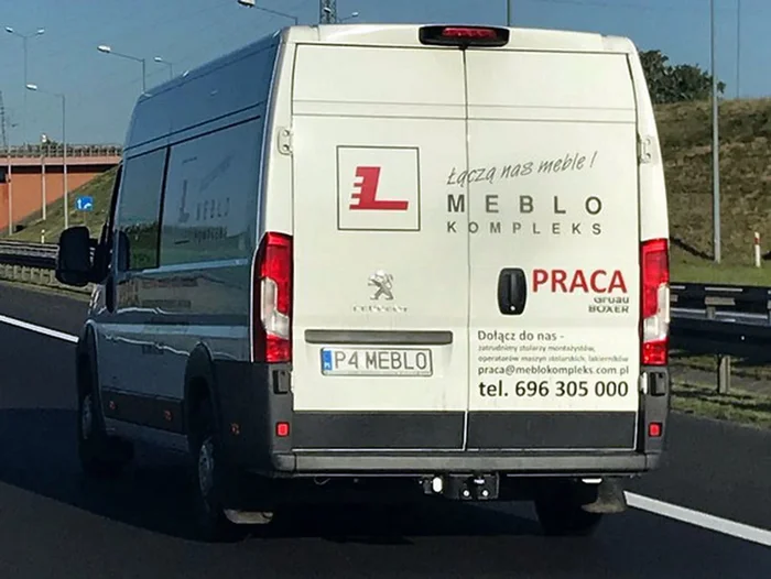 Fajny numer, blacha P4 MEBLO