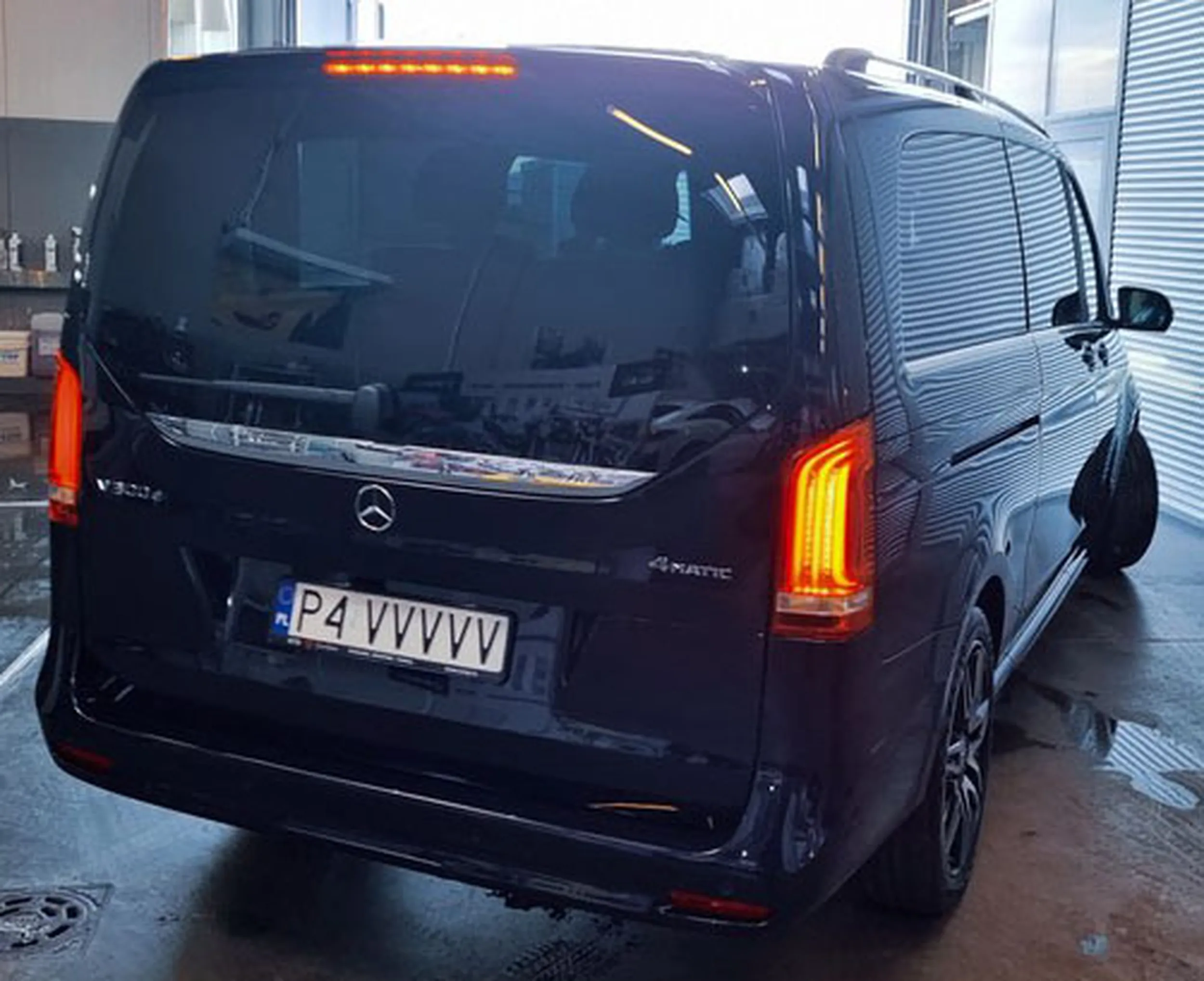 Fajny numer, blacha P4 VVVVV