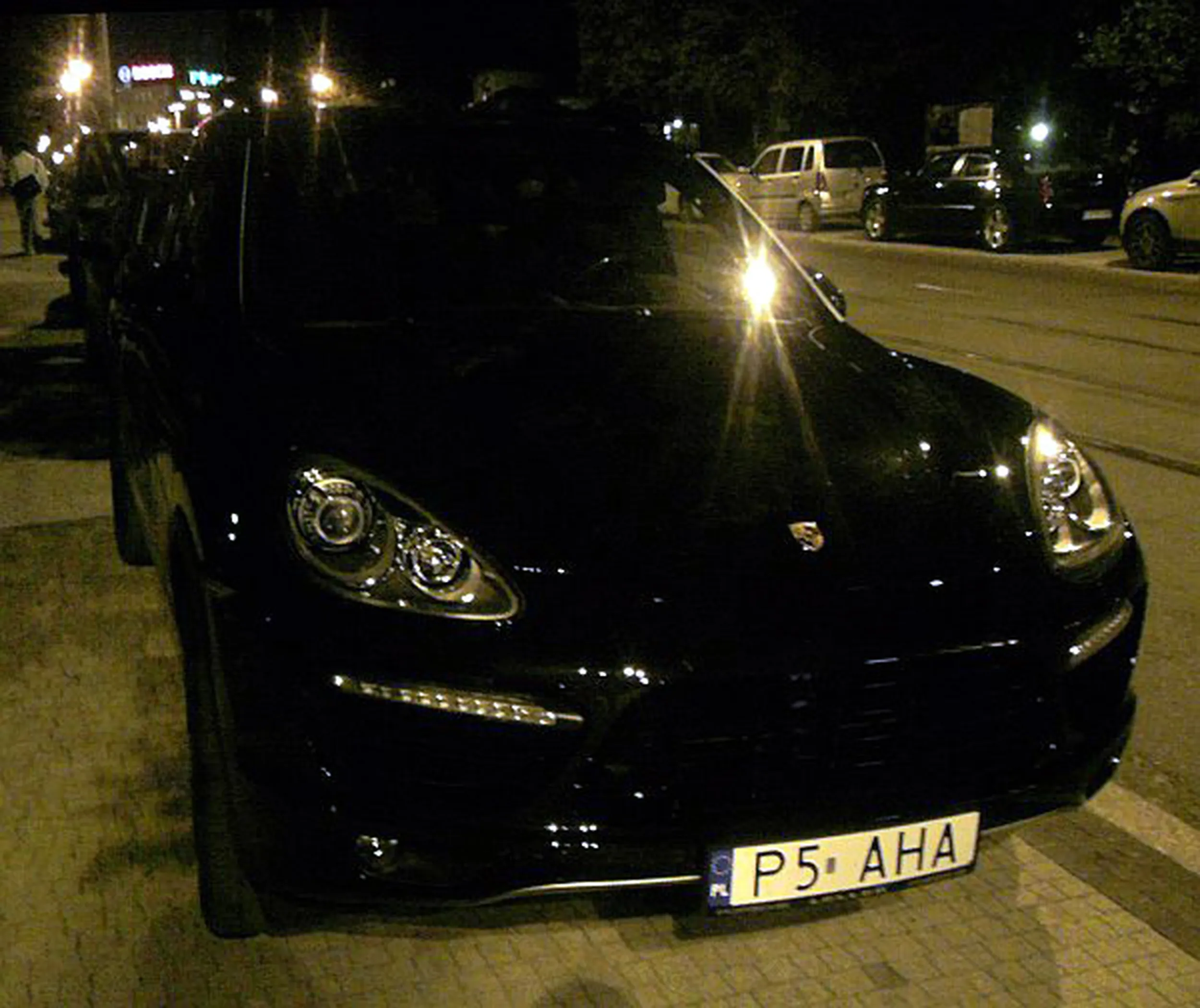 Fajny numer, blacha P5 AHA