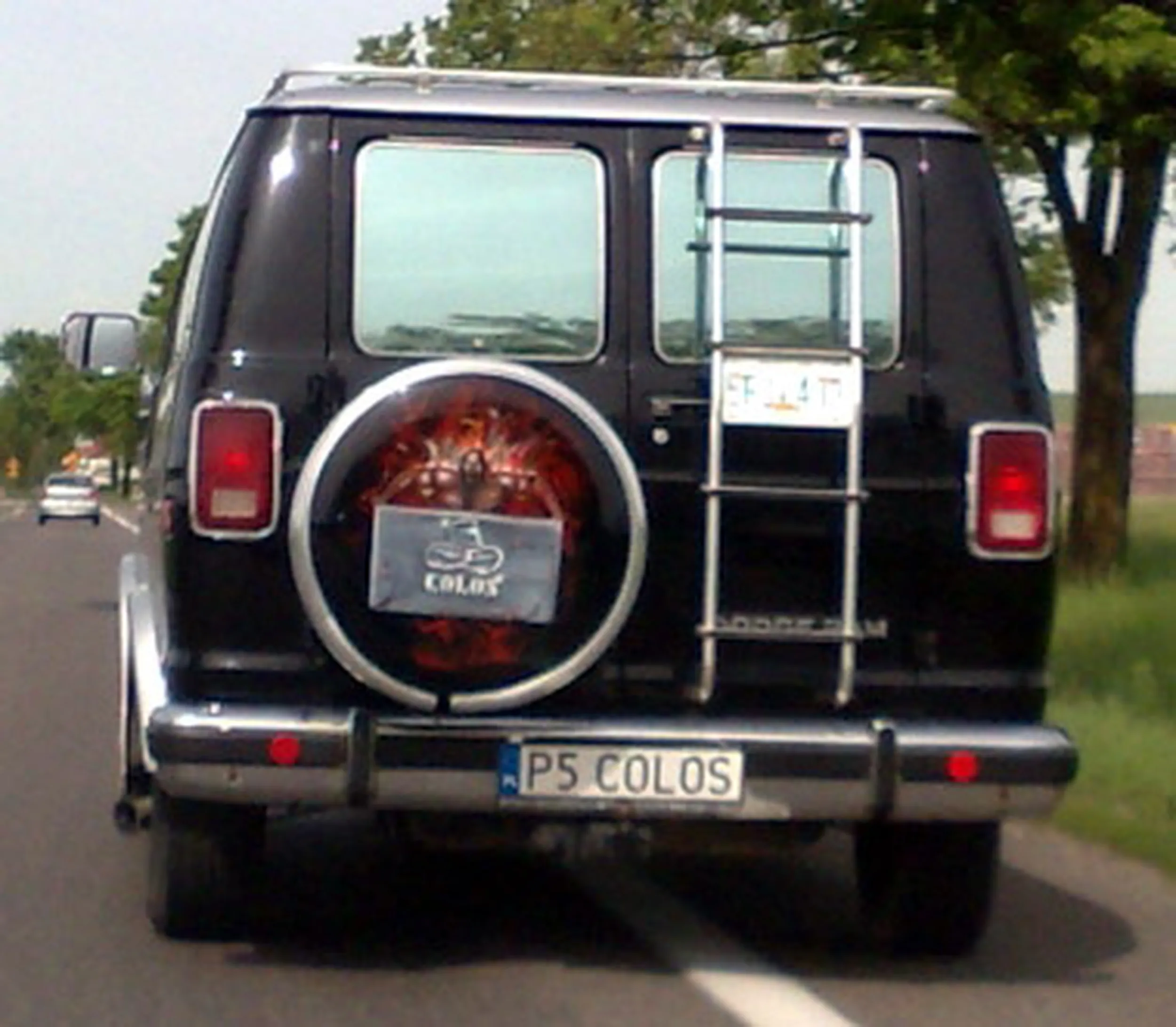 Fajny numer, blacha P5 COLOS