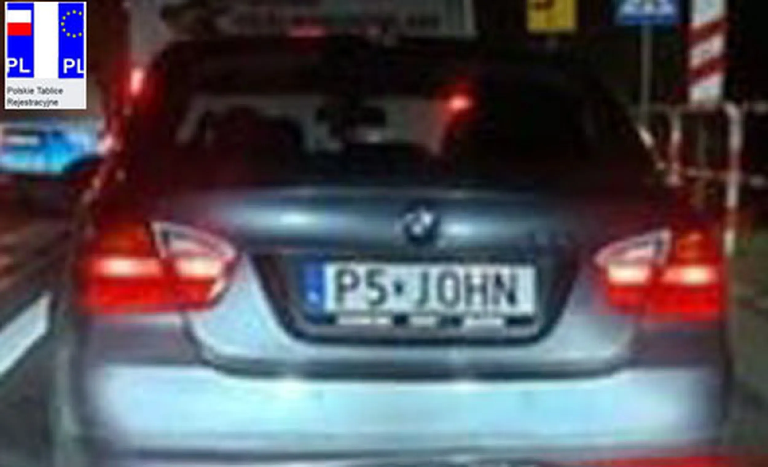 Fajny numer, blacha P5 JOHN