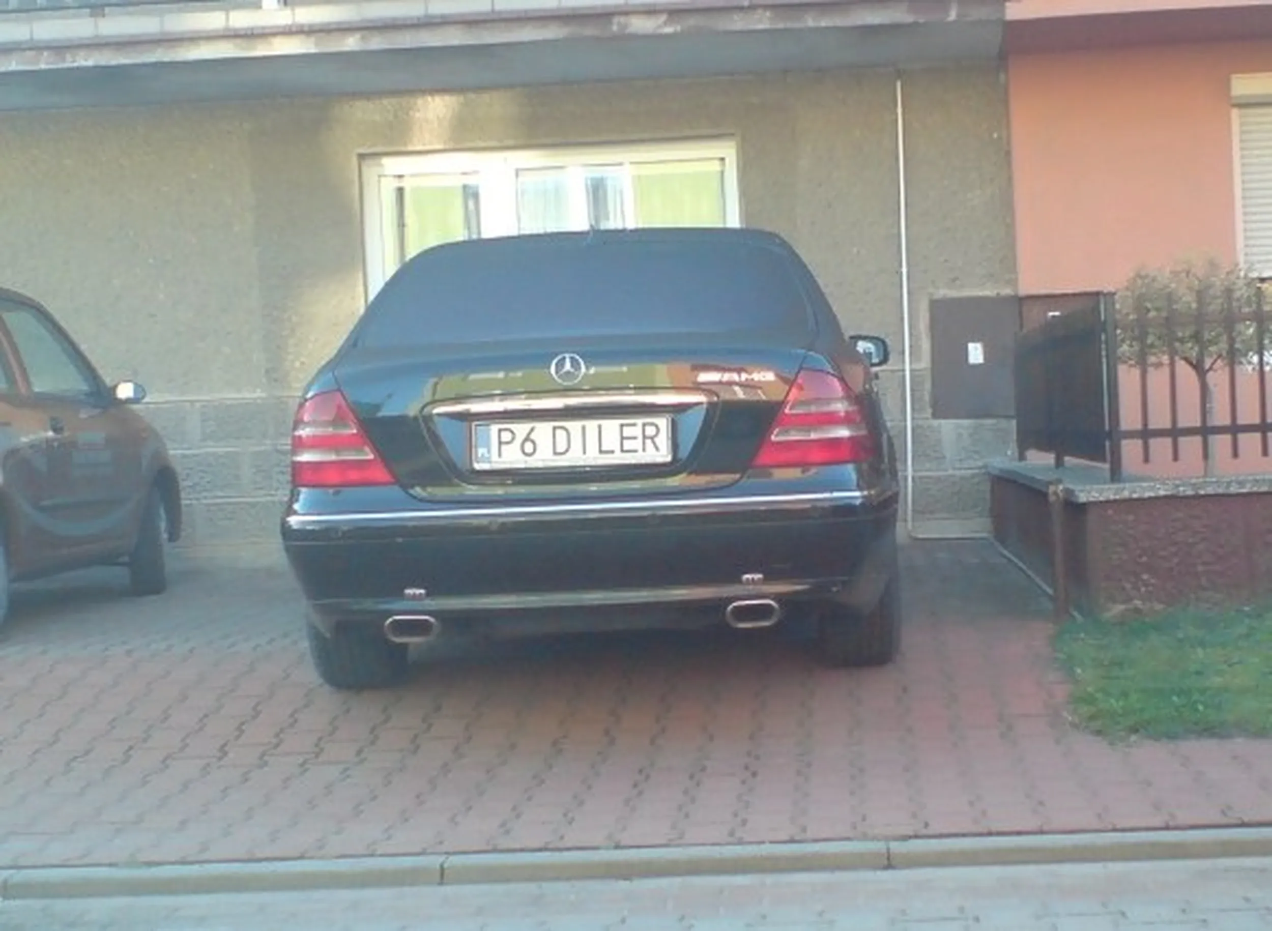 Fajny numer, blacha P6 DILER