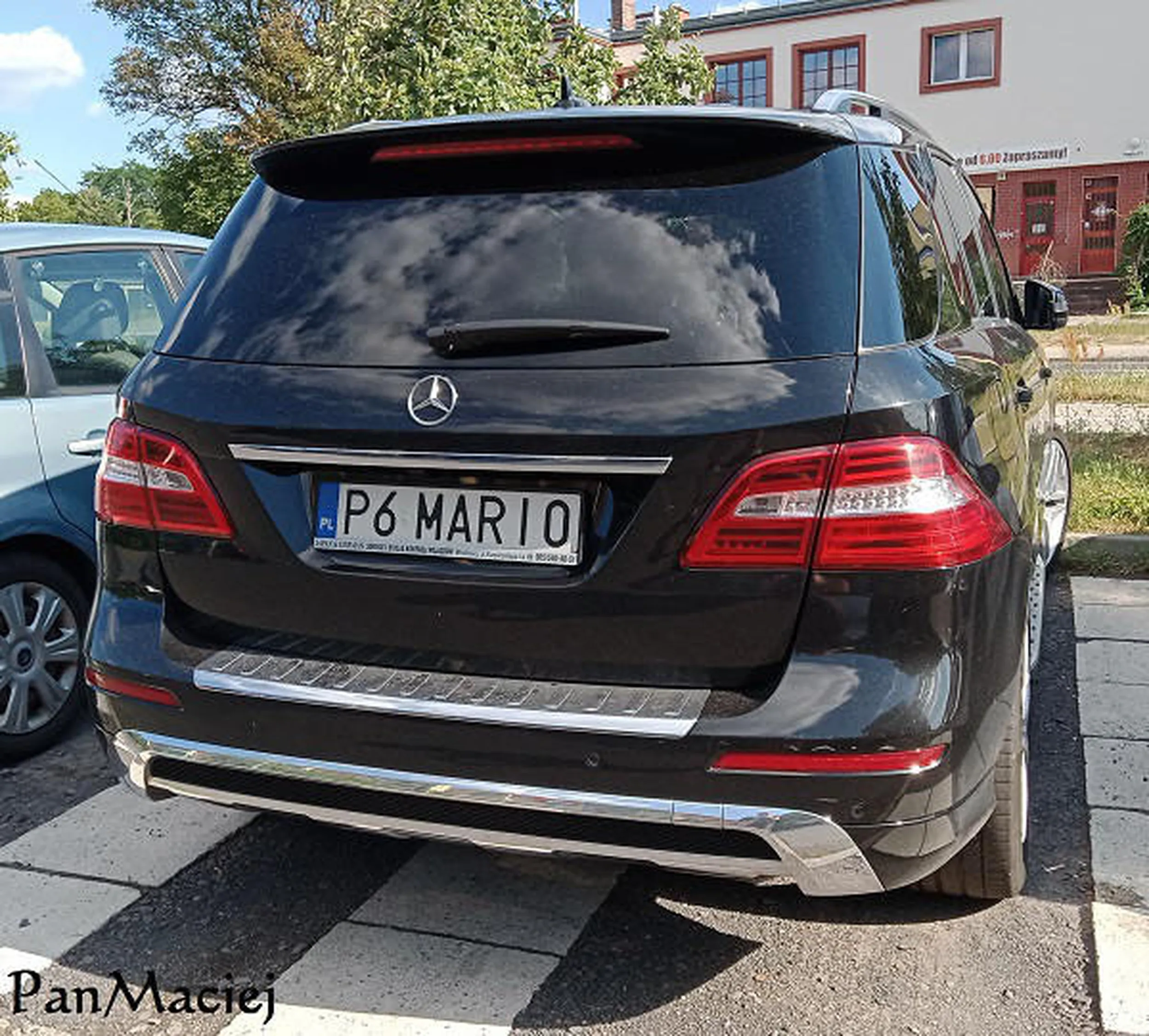 Fajny numer, blacha P6 MARI0
