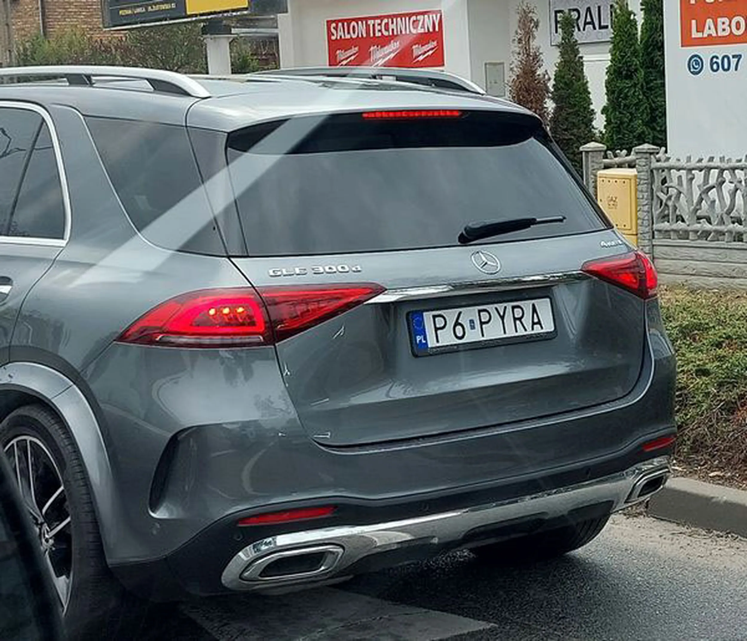 Fajny numer, blacha P6 PYRA