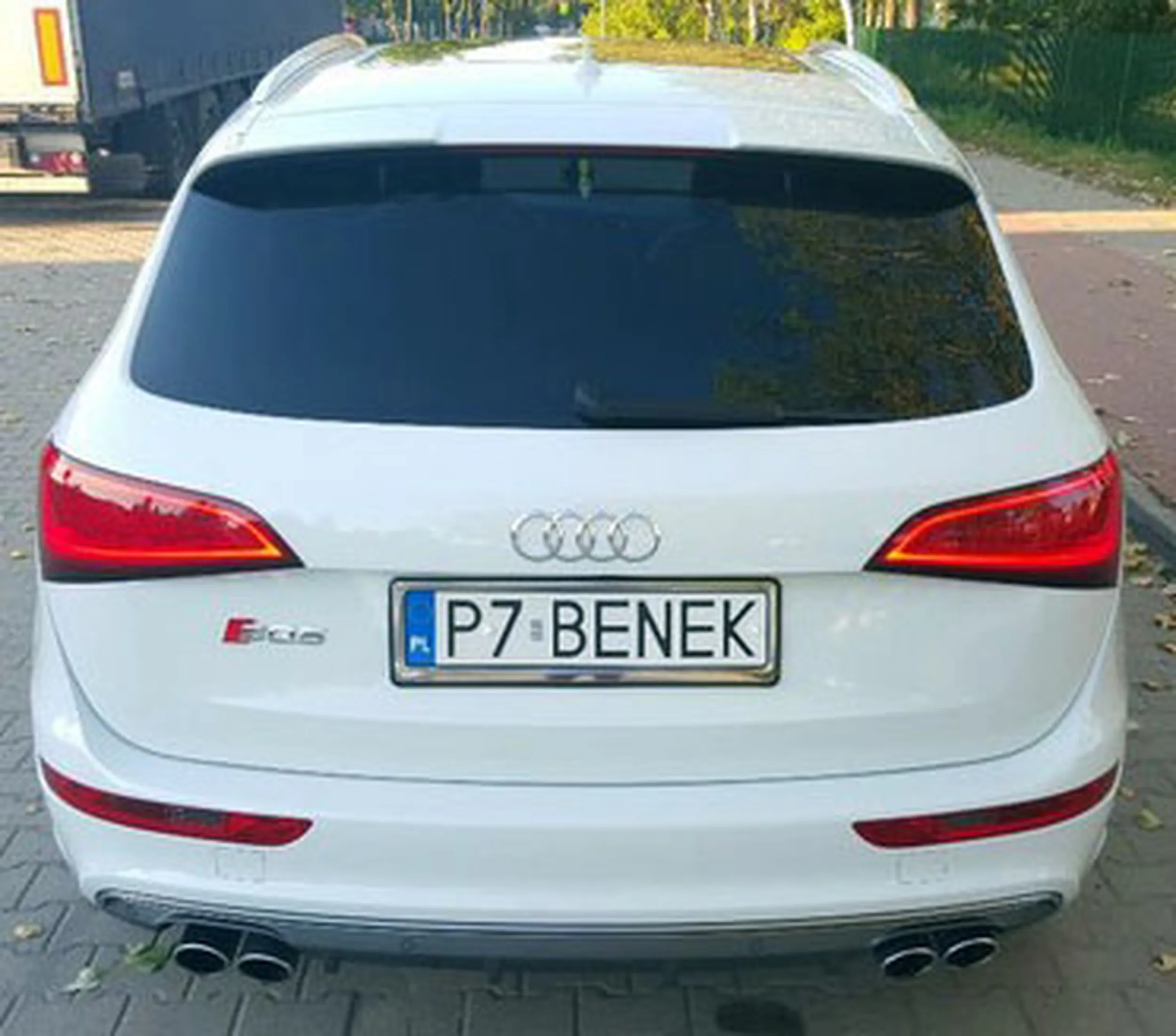 Fajny numer, blacha P7 BENEK