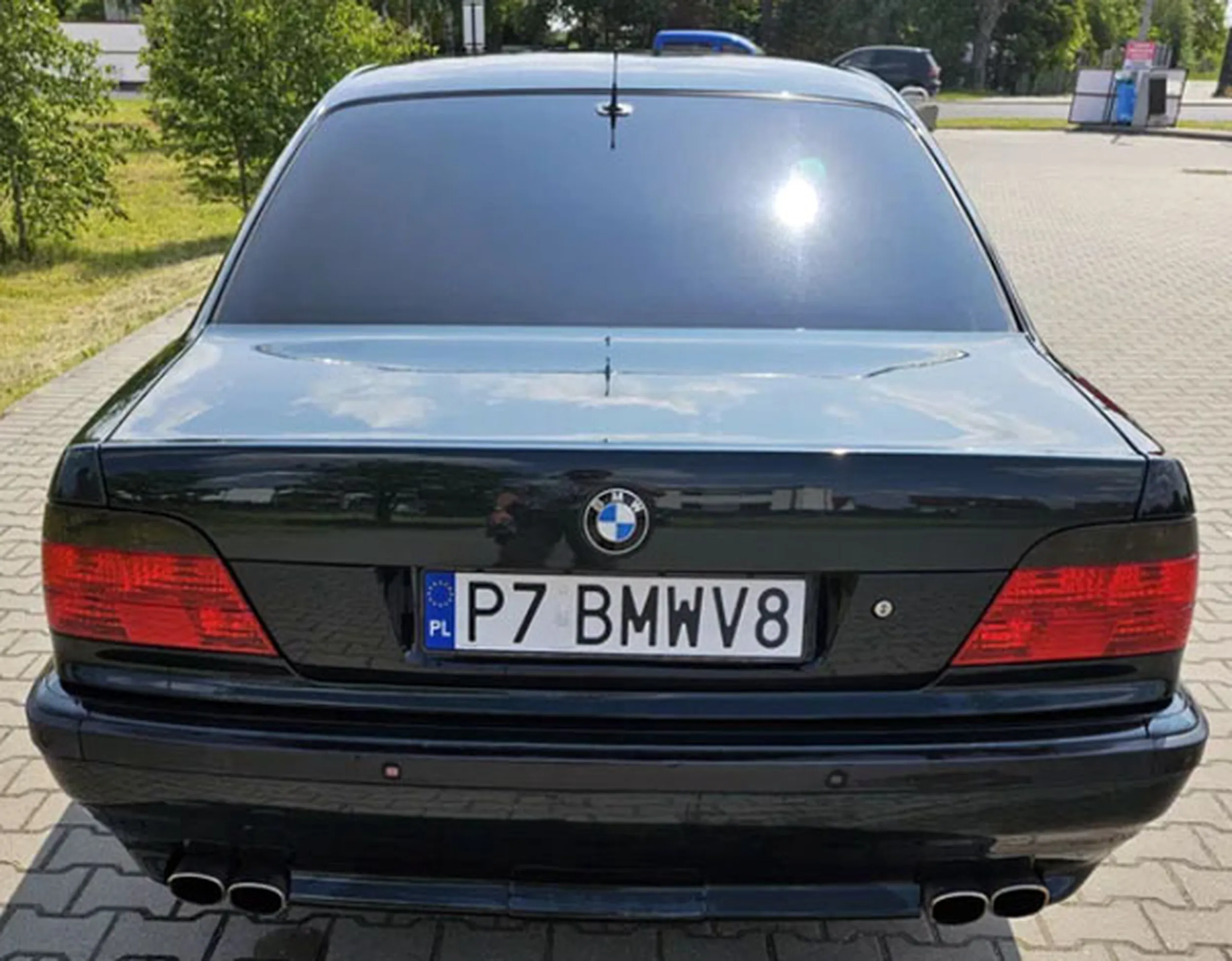Fajny numer, blacha P7 BMWV8