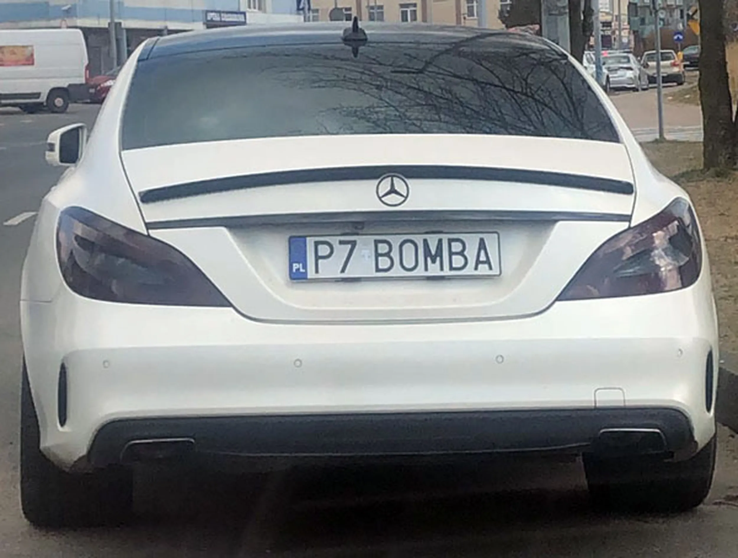 Fajny numer, blacha P7 BOMBA