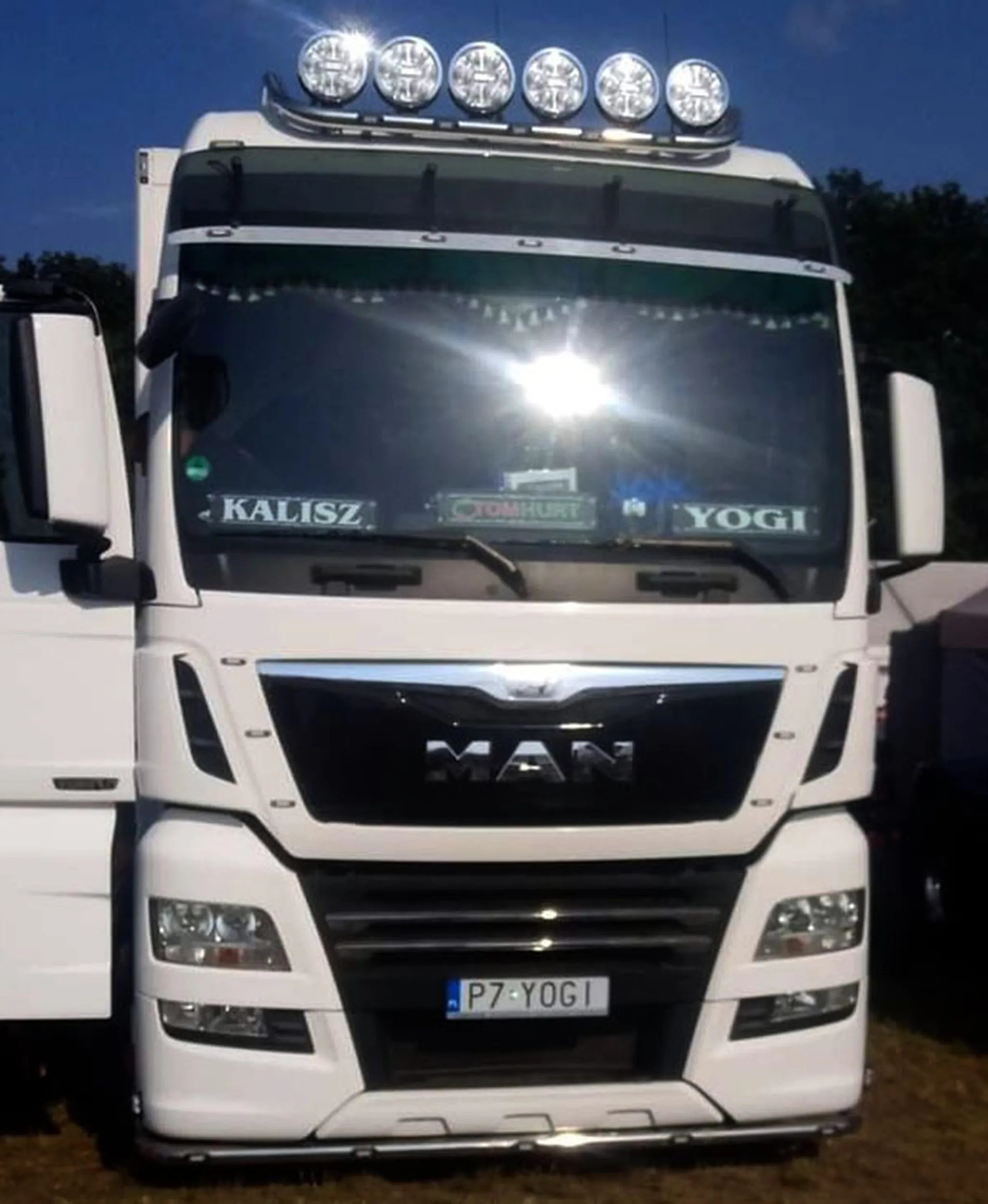 Fajny numer, blacha P7 YOGI