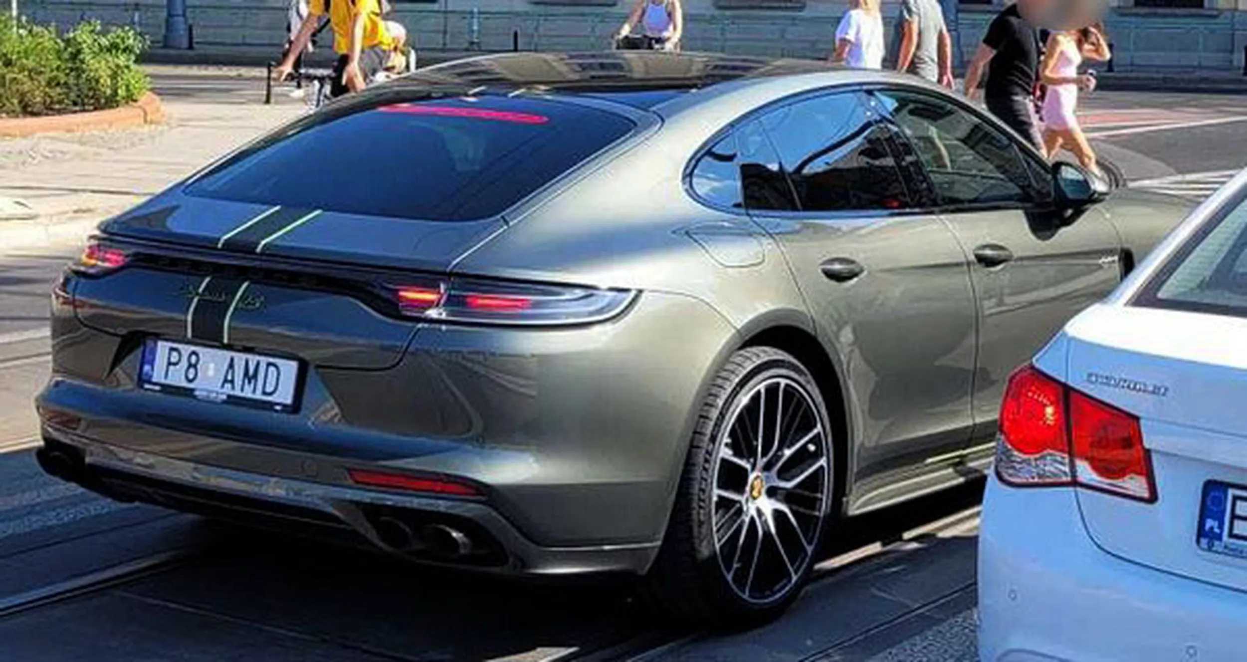 Fajny numer, blacha P8 AMD