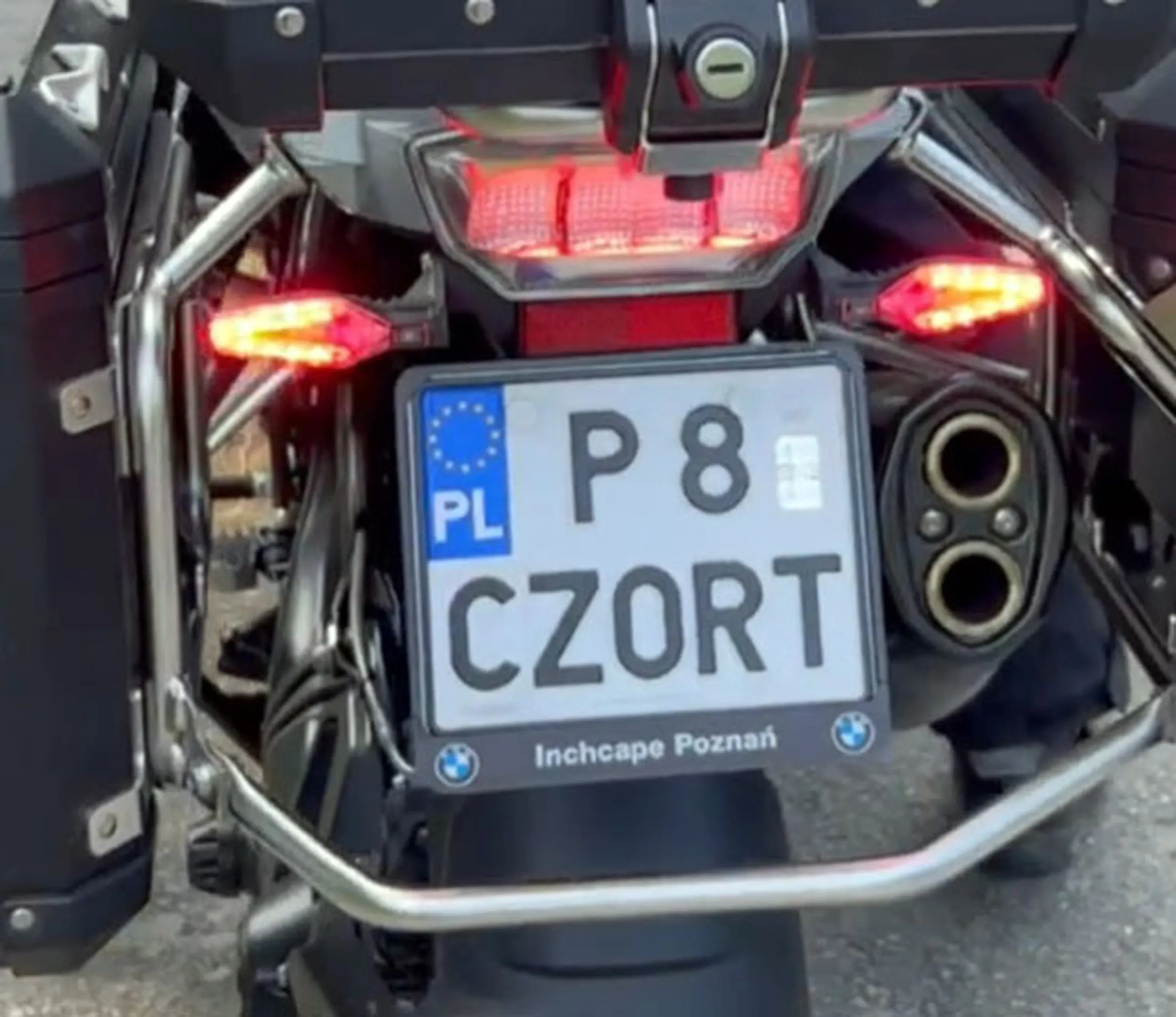 Fajny numer, blacha P8 CZORT