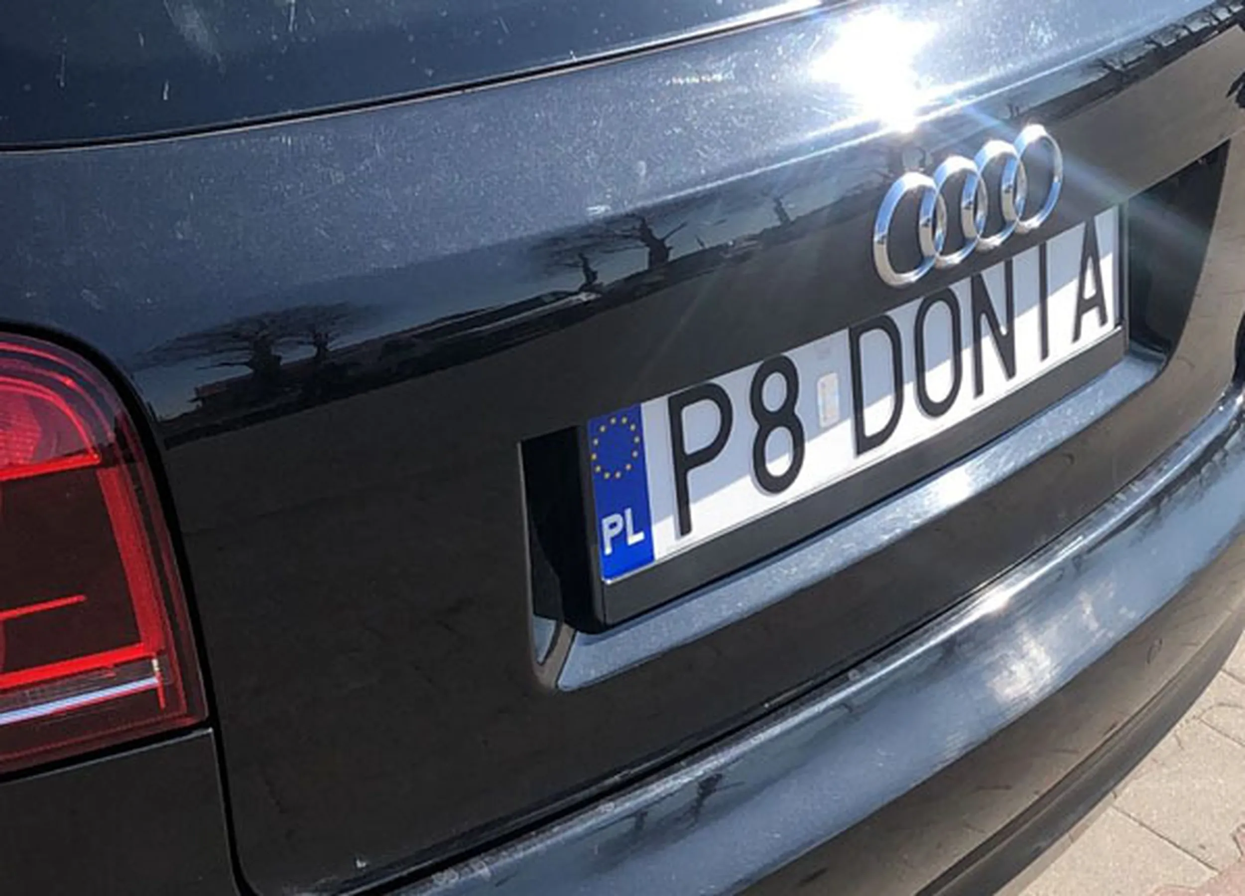 Fajny numer, blacha P8 DONIA