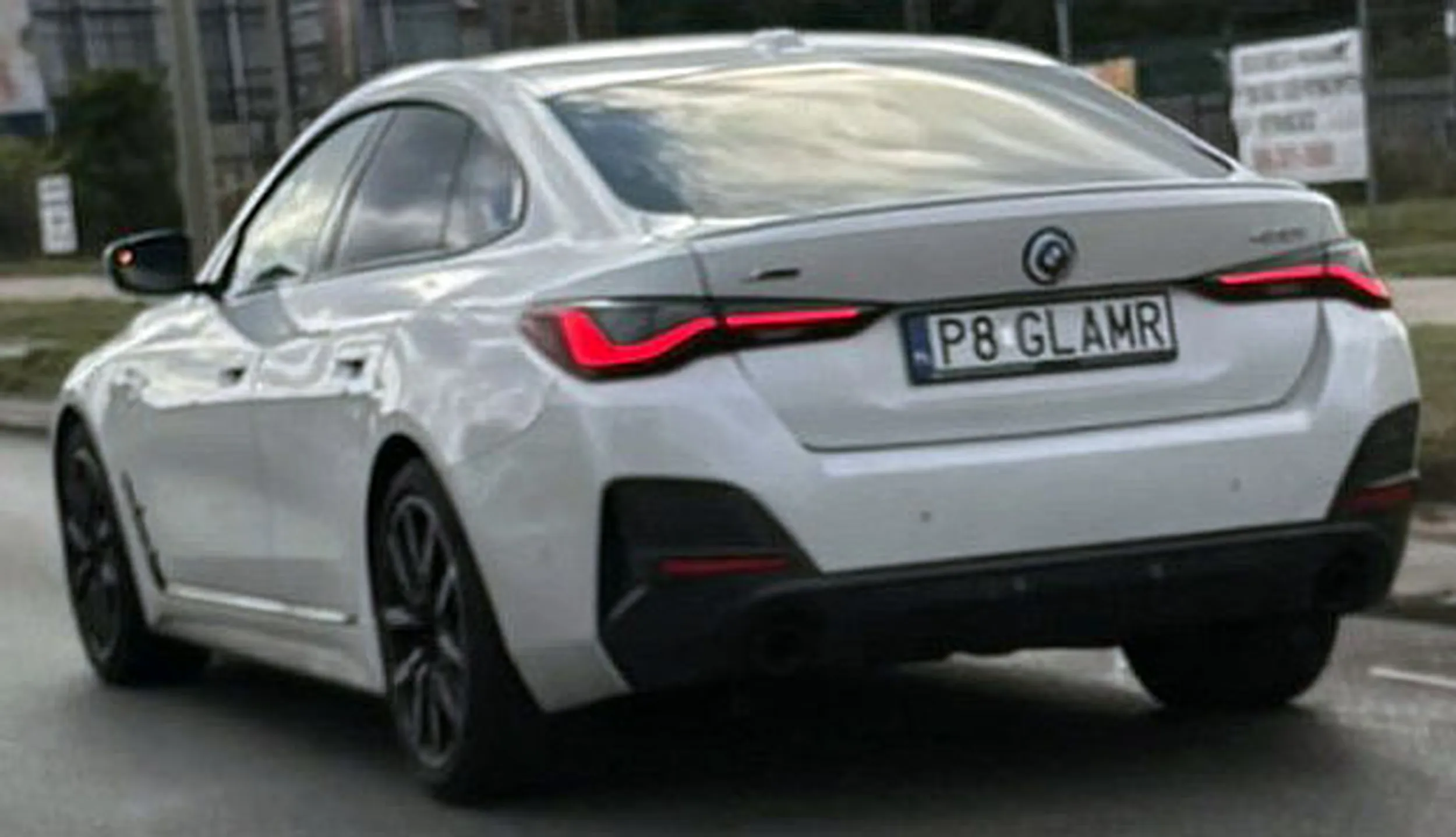 Fajny numer, blacha P8 GLAMR