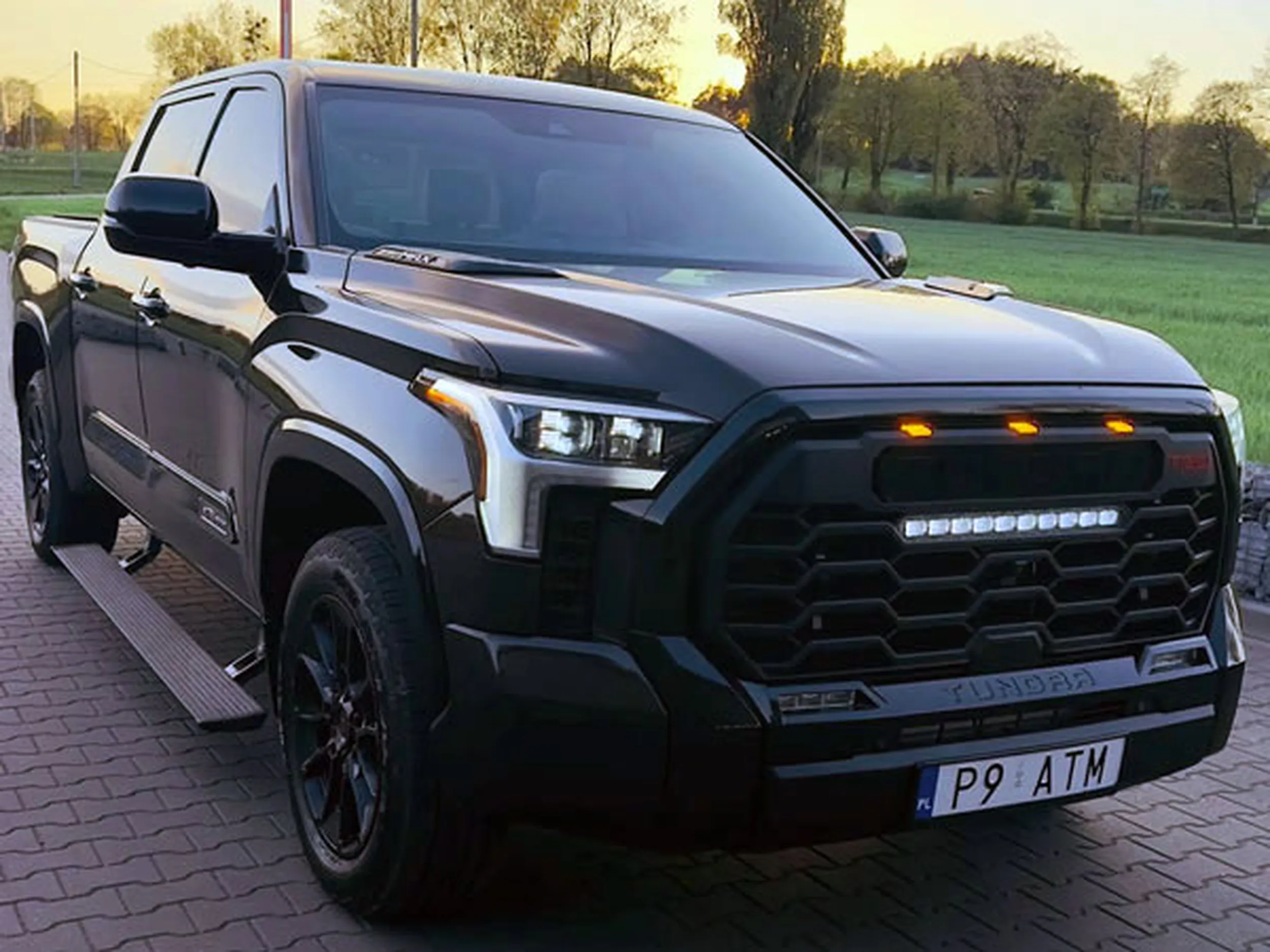 Fajny numer, blacha P9 ATM