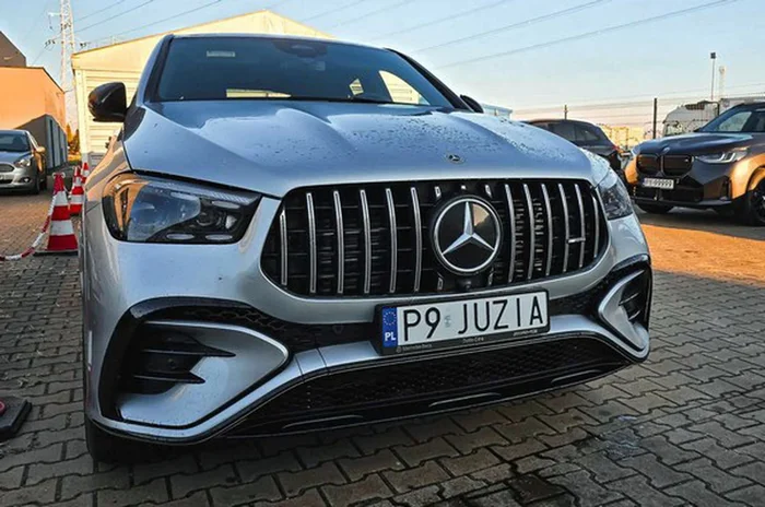 Fajny numer, blacha P9 JUZIA