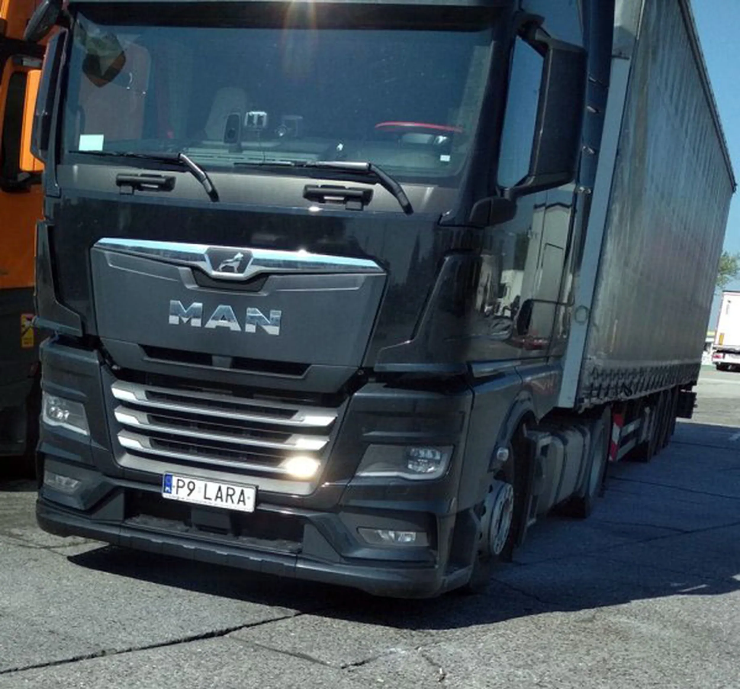 Fajny numer, blacha P9 LARA