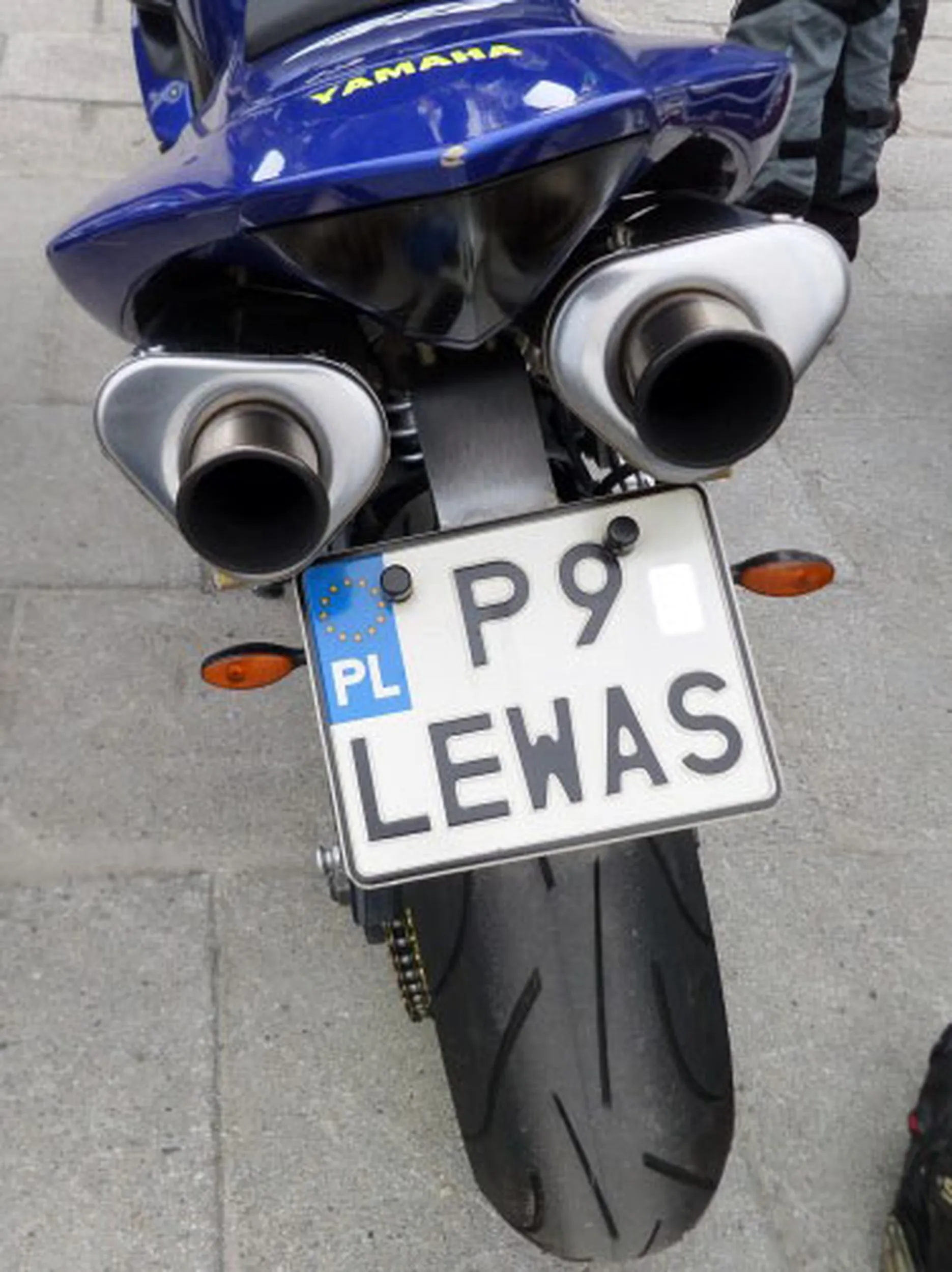 Fajny numer, blacha P9 LEWAS