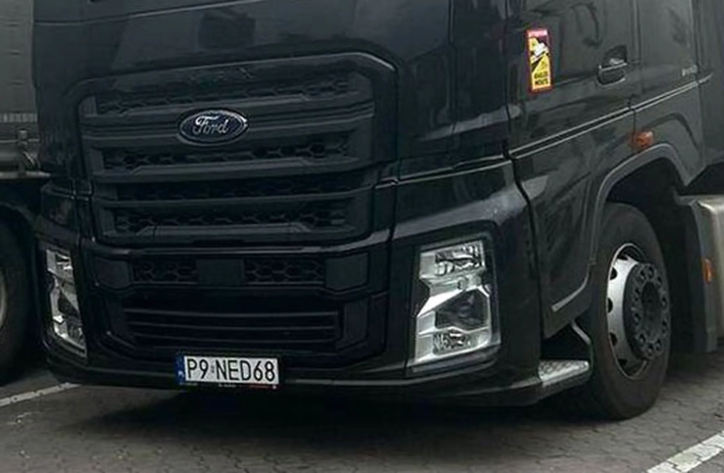 Fajny numer, blacha P9 NED68