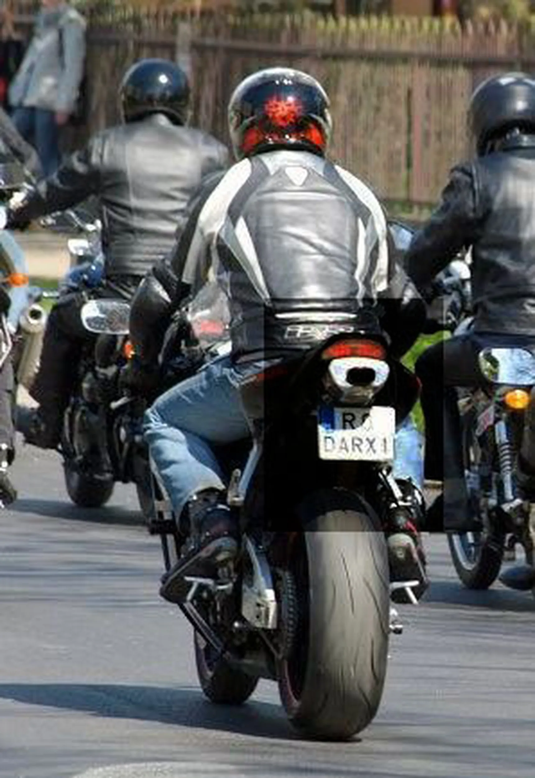 Fajny numer, blacha R0 DARX1