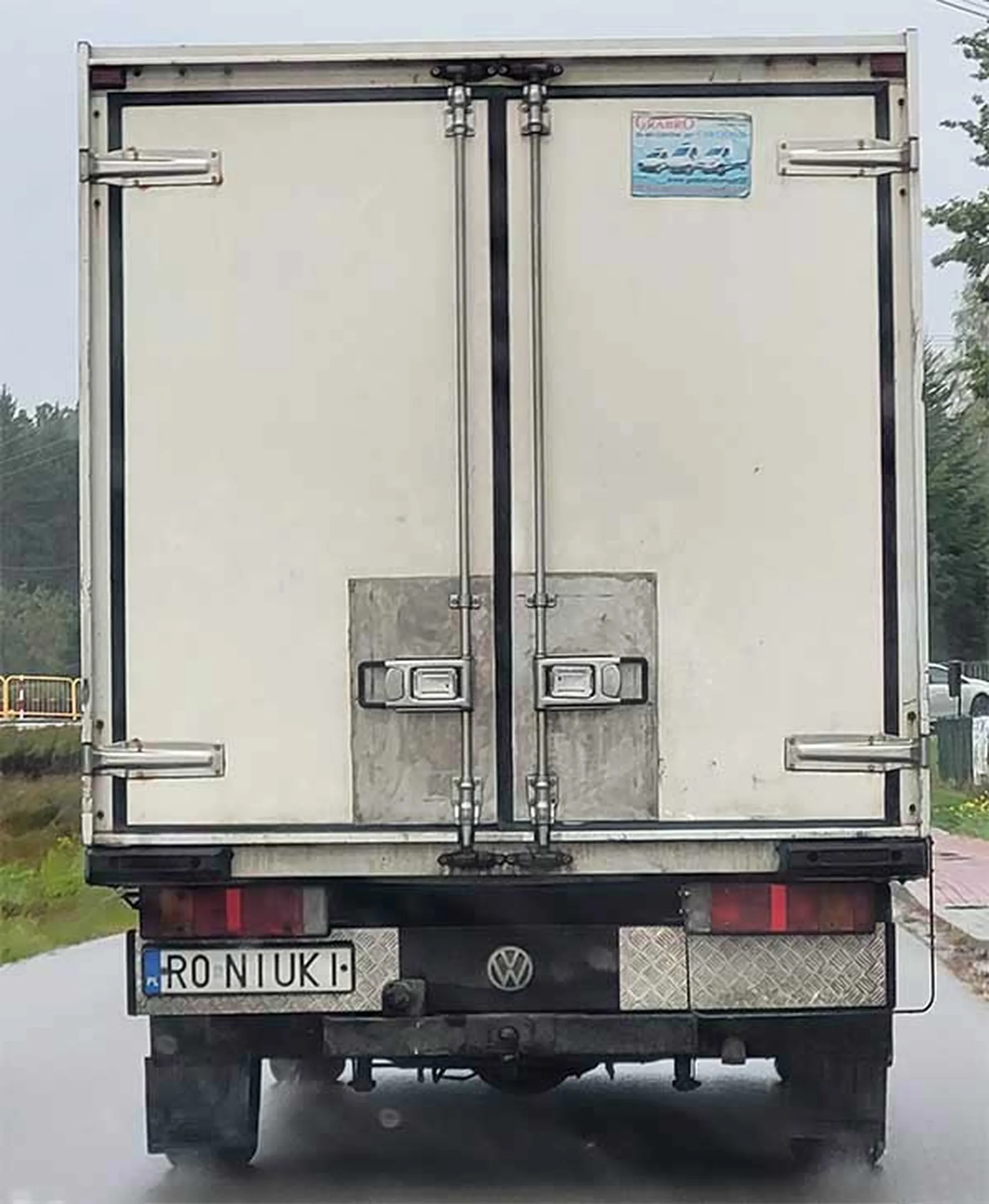 Fajny numer, blacha R0 NIUKI