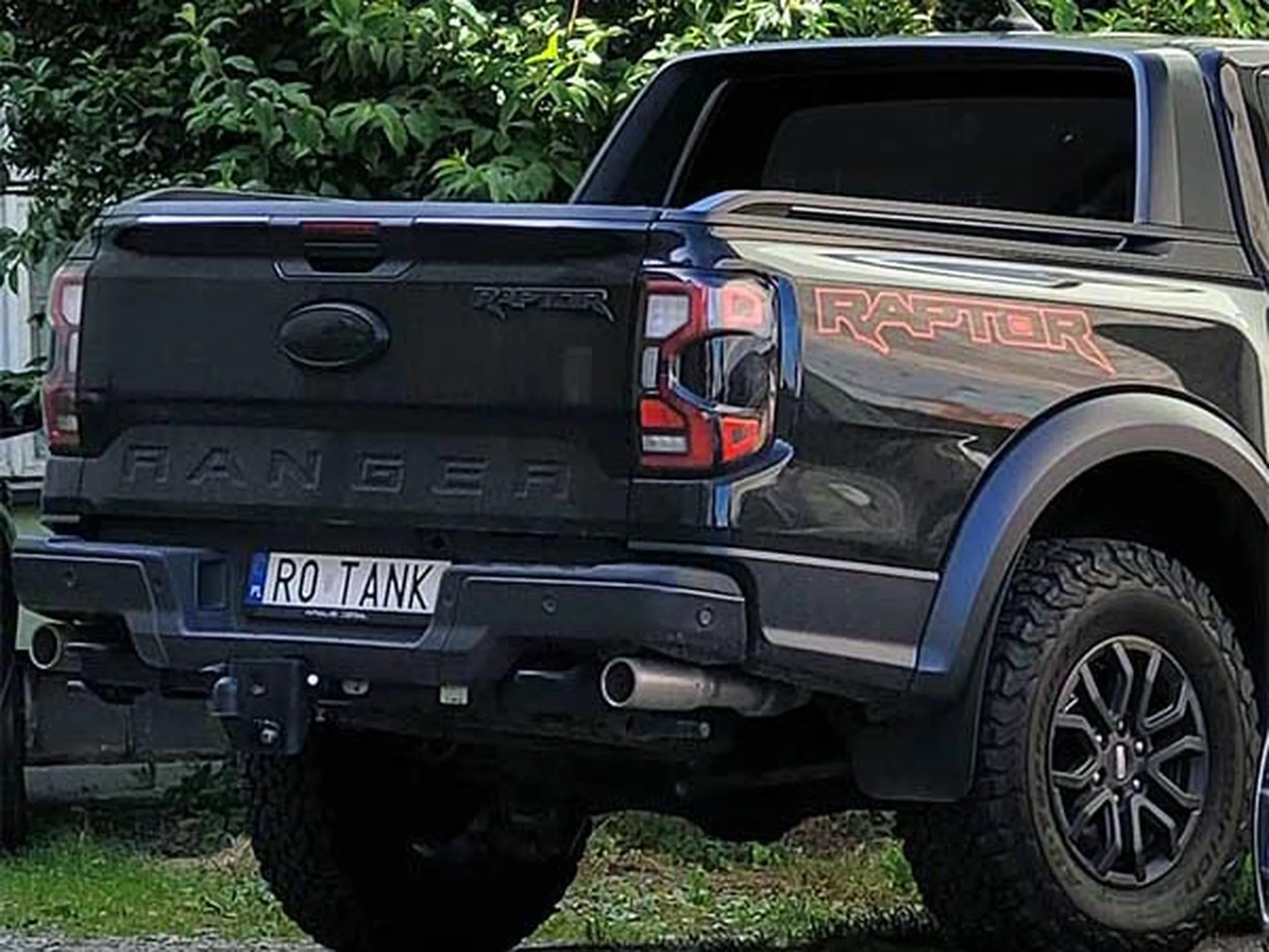 Fajny numer, blacha R0 TANK