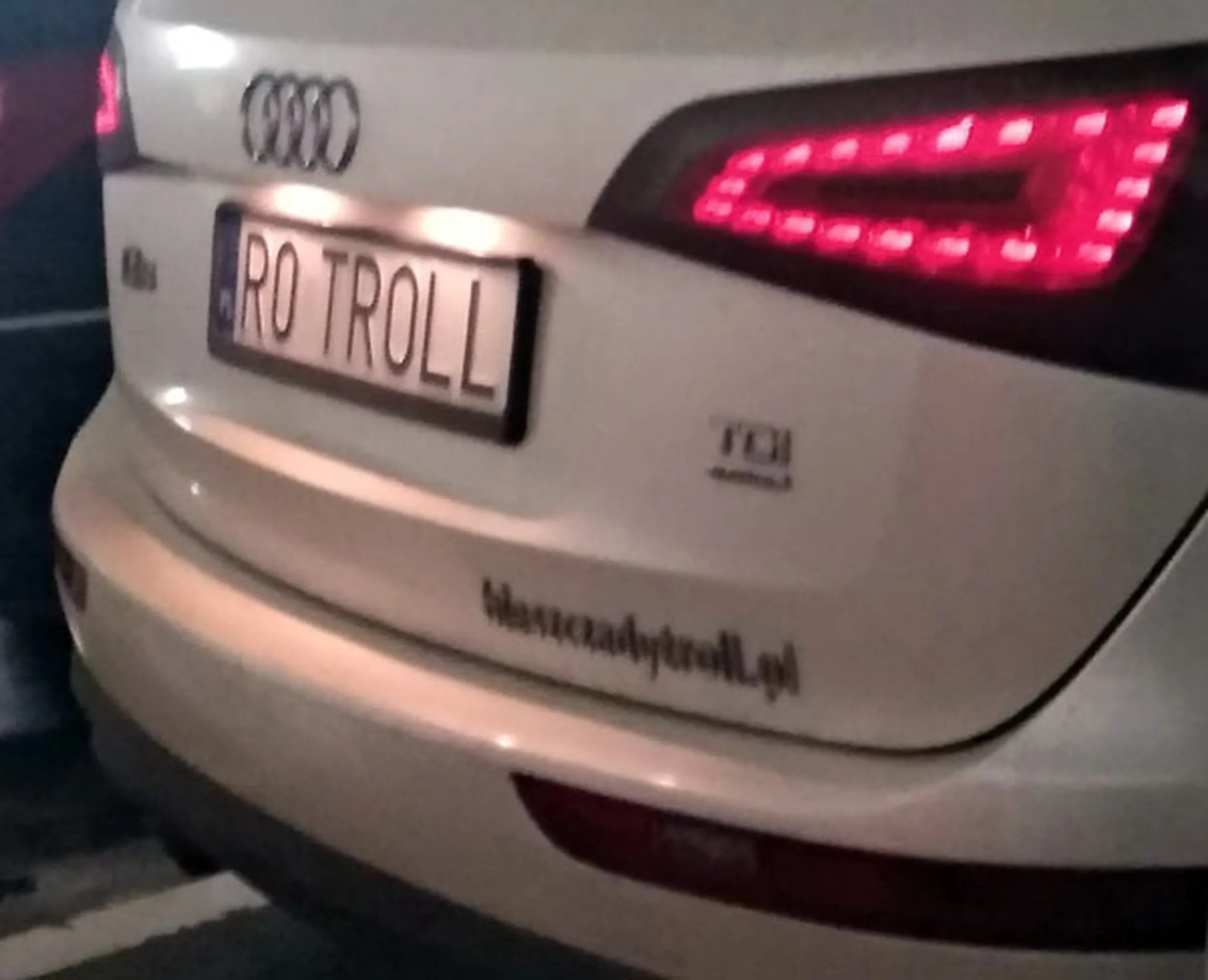 Fajny numer, blacha R0 TROLL