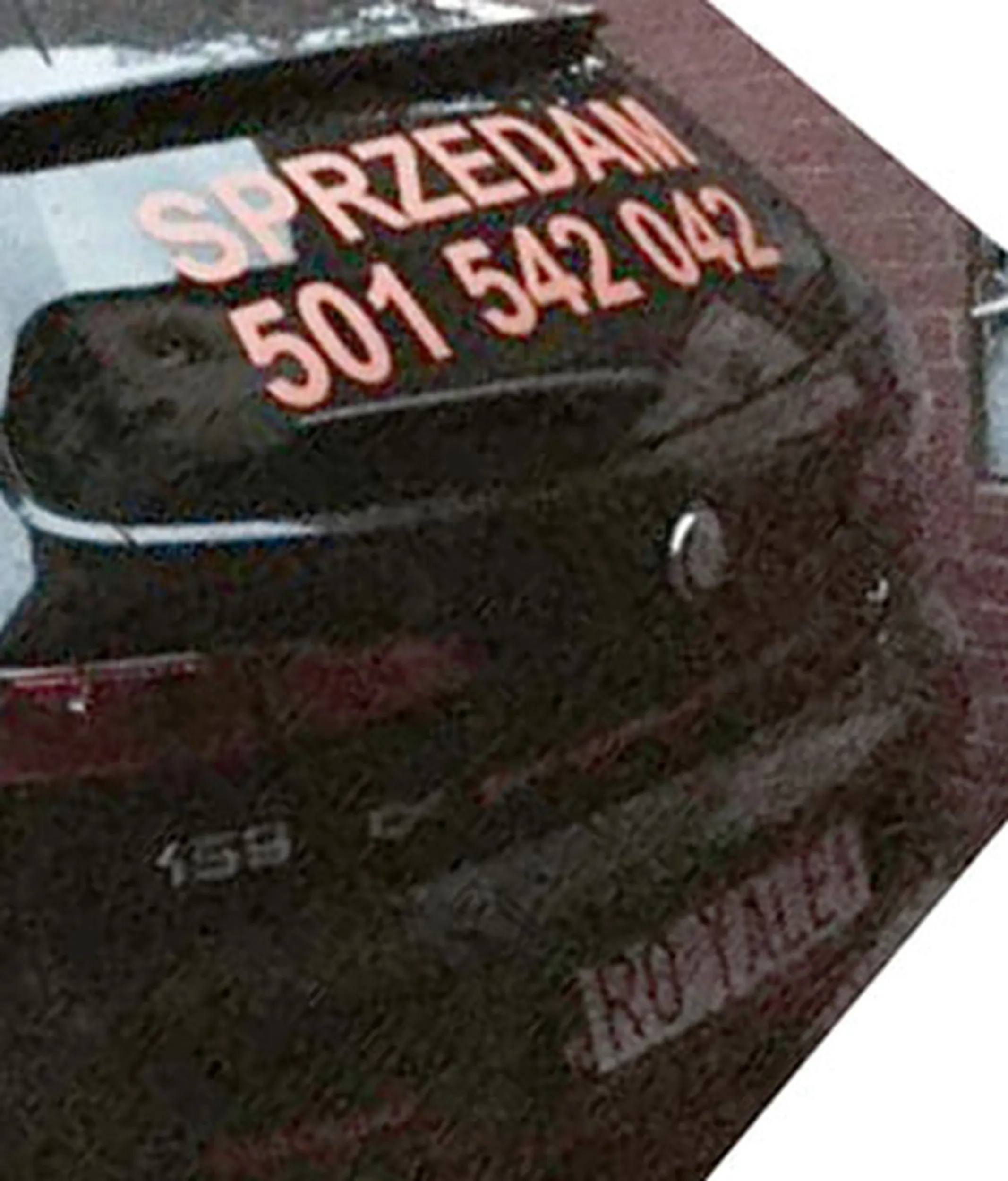 Fajny numer, blacha R0 YALE1