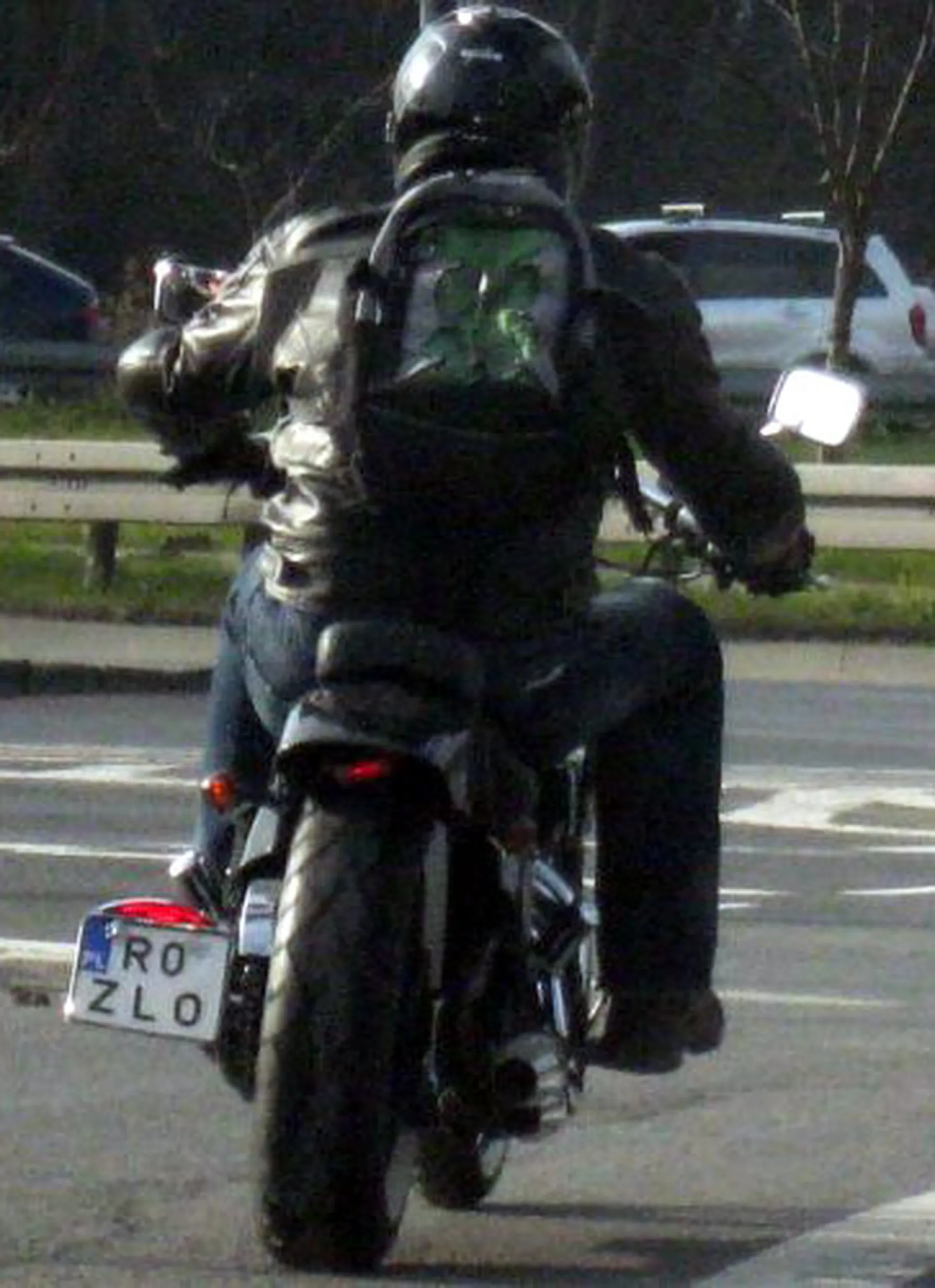 Fajny numer, blacha R0 ZLO