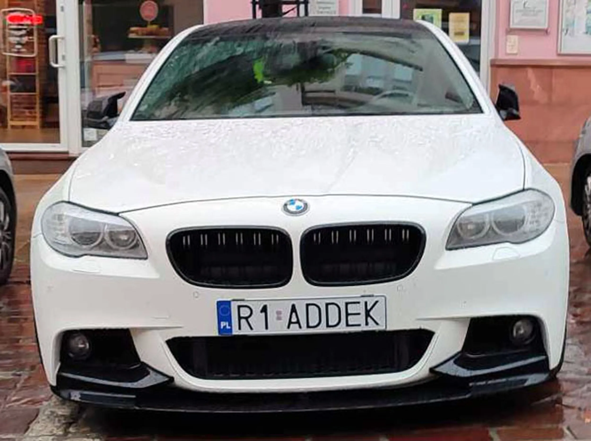 Fajny numer, blacha R1 ADDEK