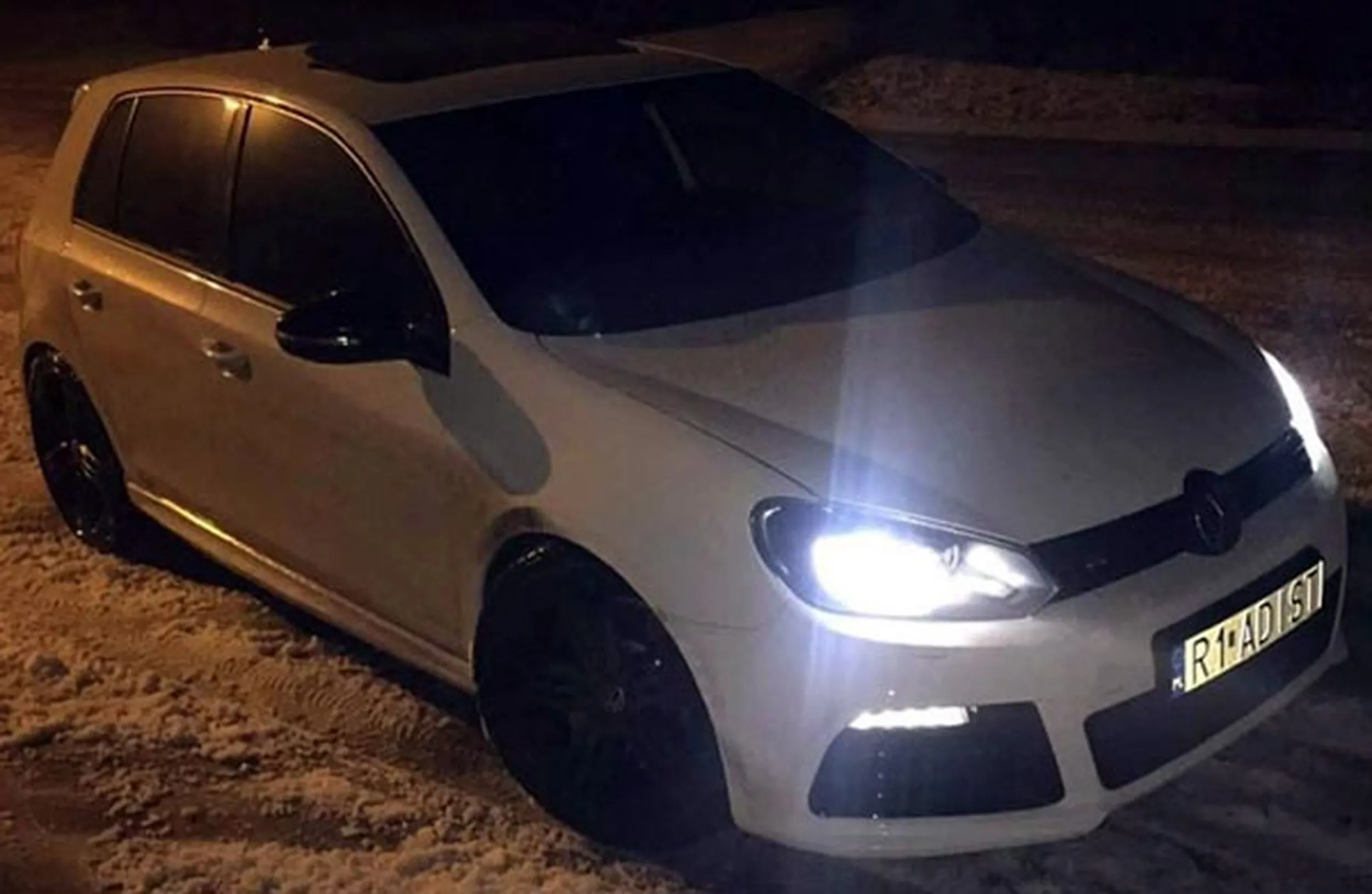 Fajny numer, blacha R1 ADIST