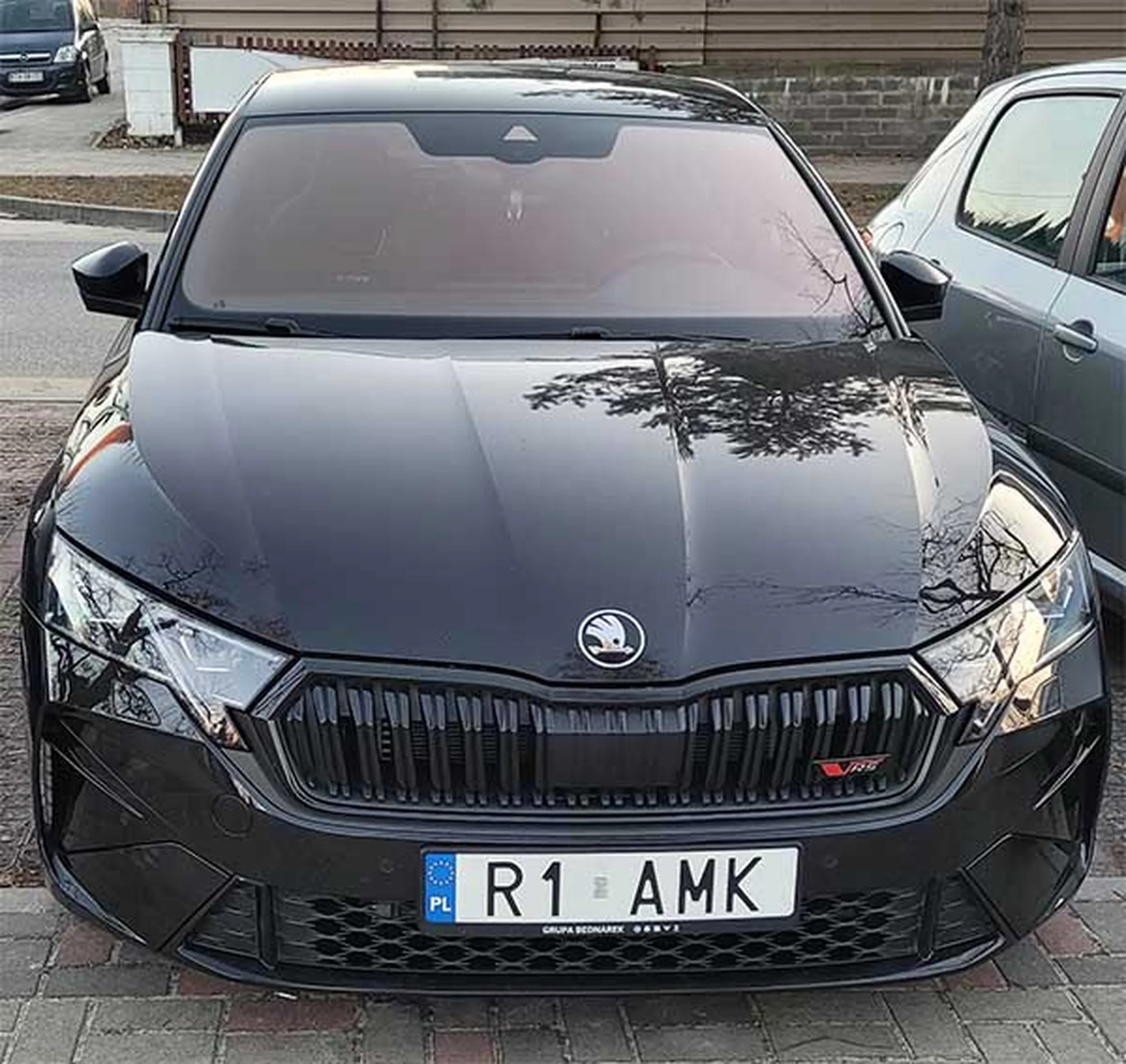 Fajny numer, blacha R1 AMK