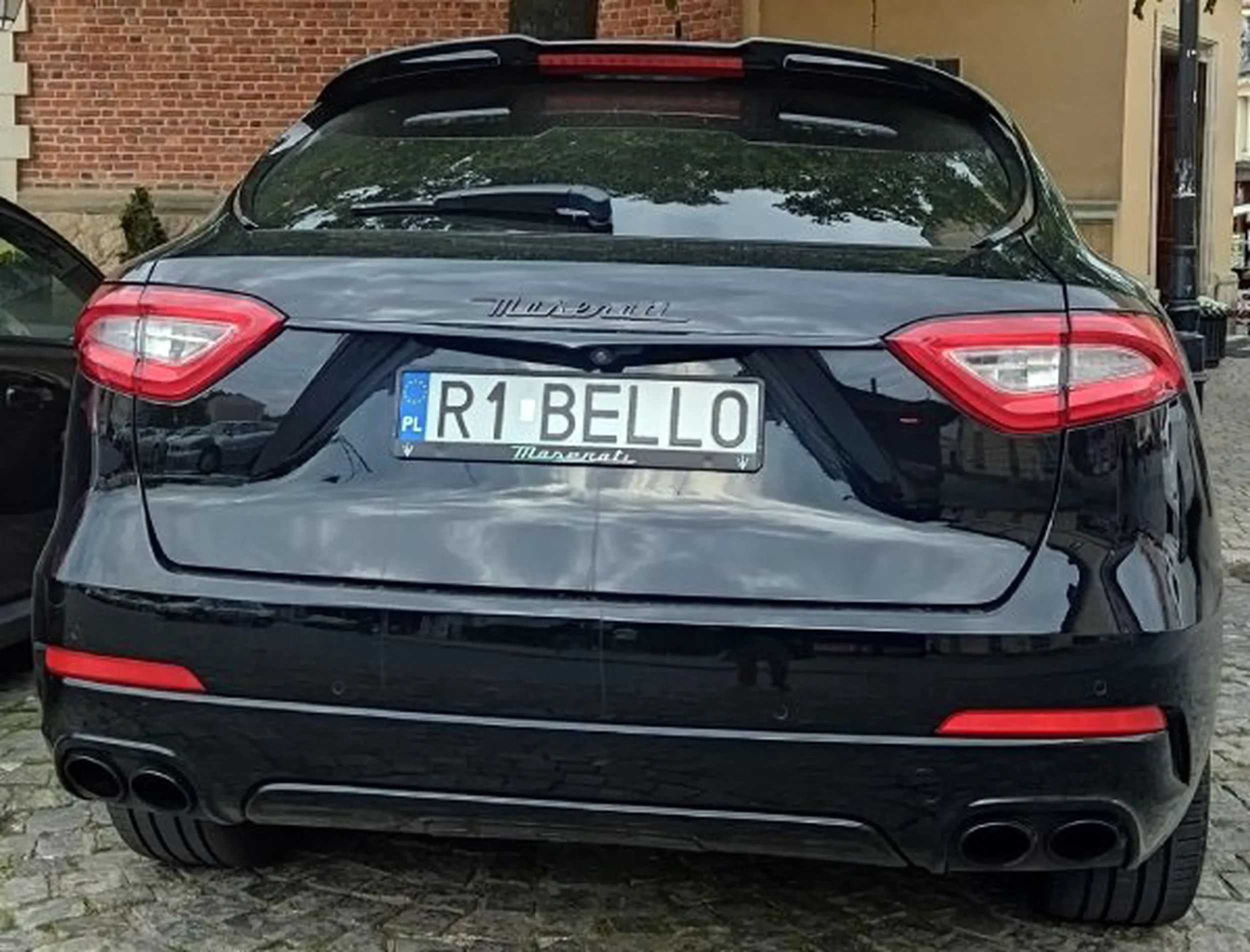 Fajny numer, blacha R1 BELLO