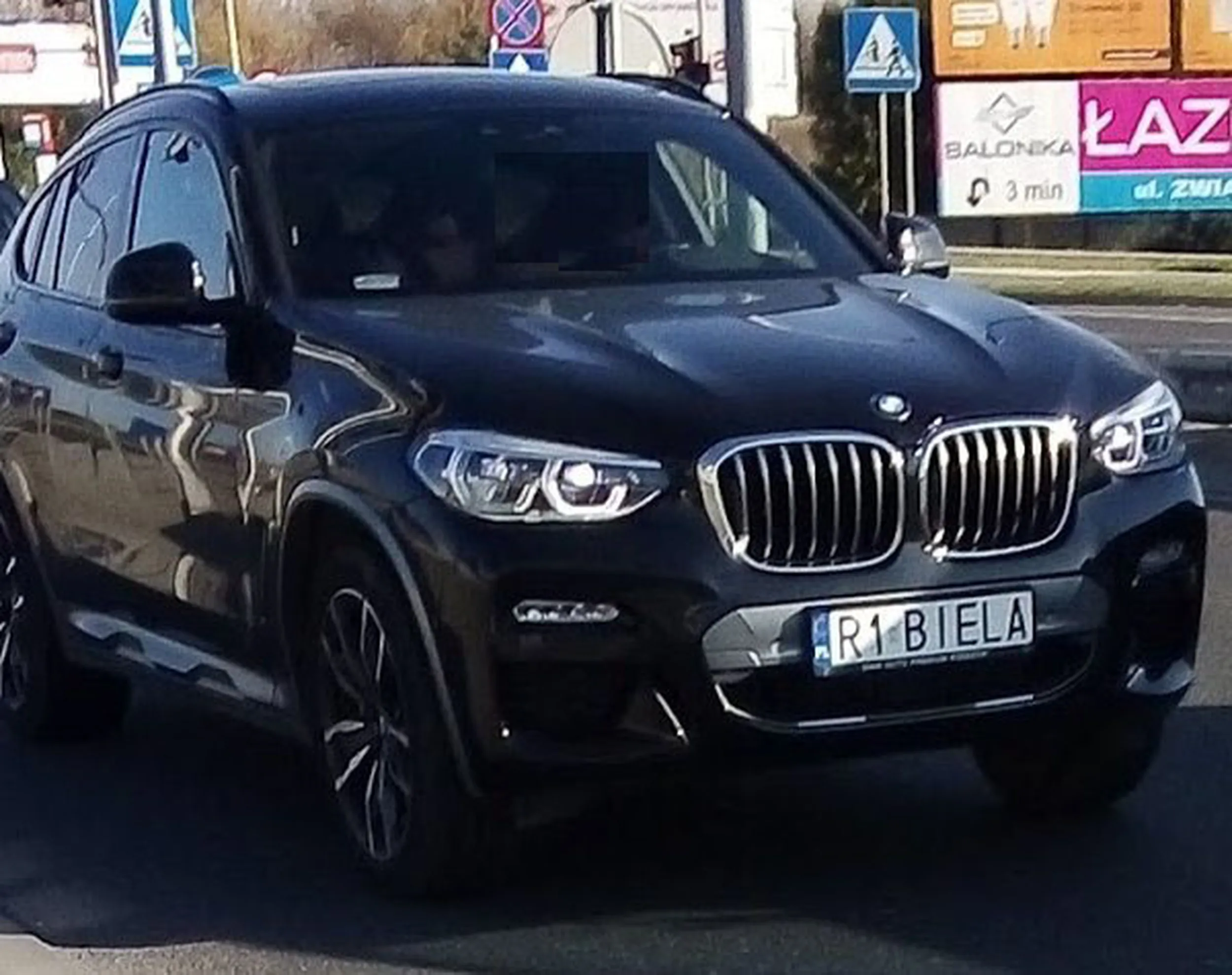 Fajny numer, blacha R1 BIELA