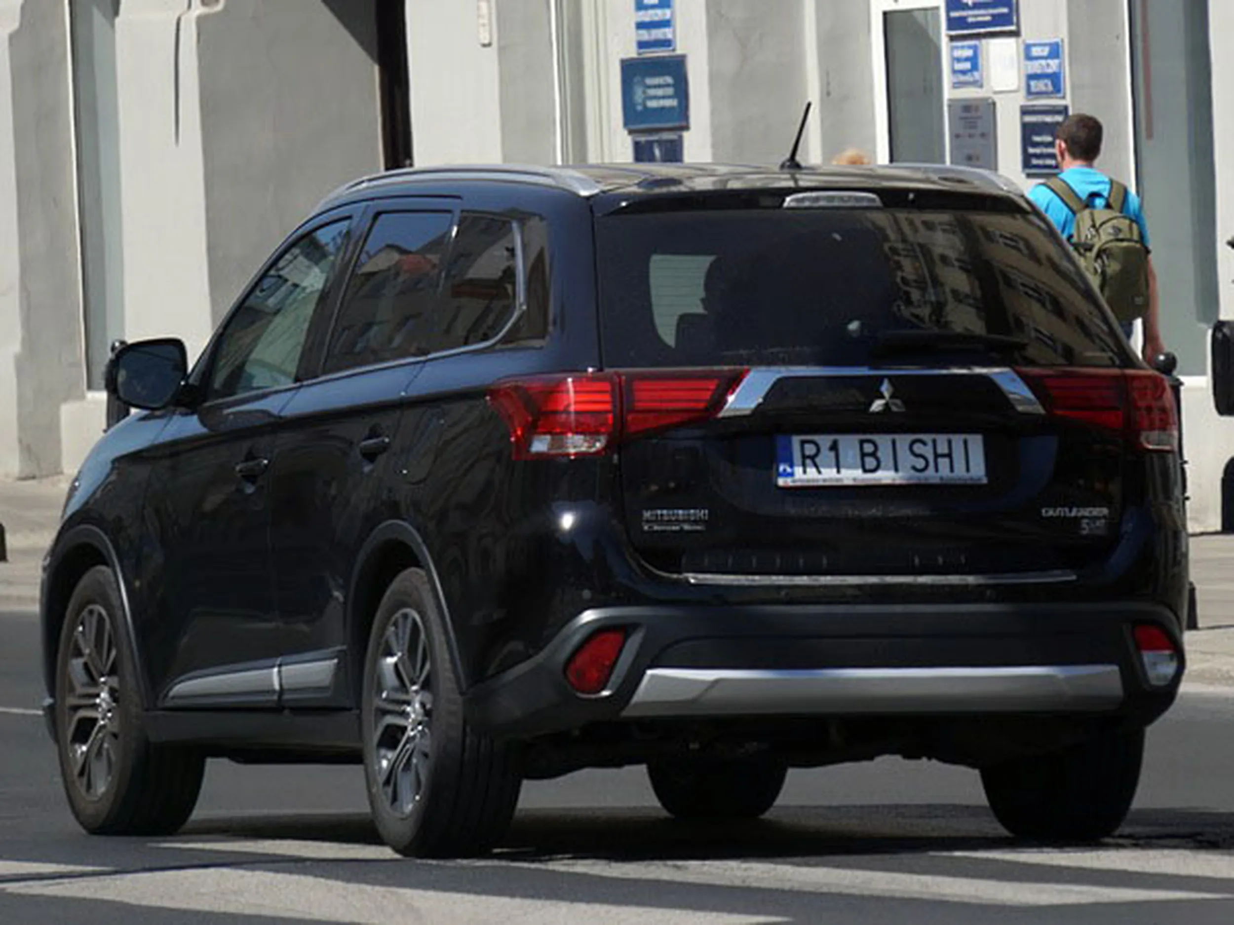 Fajny numer, blacha R1 BISHI