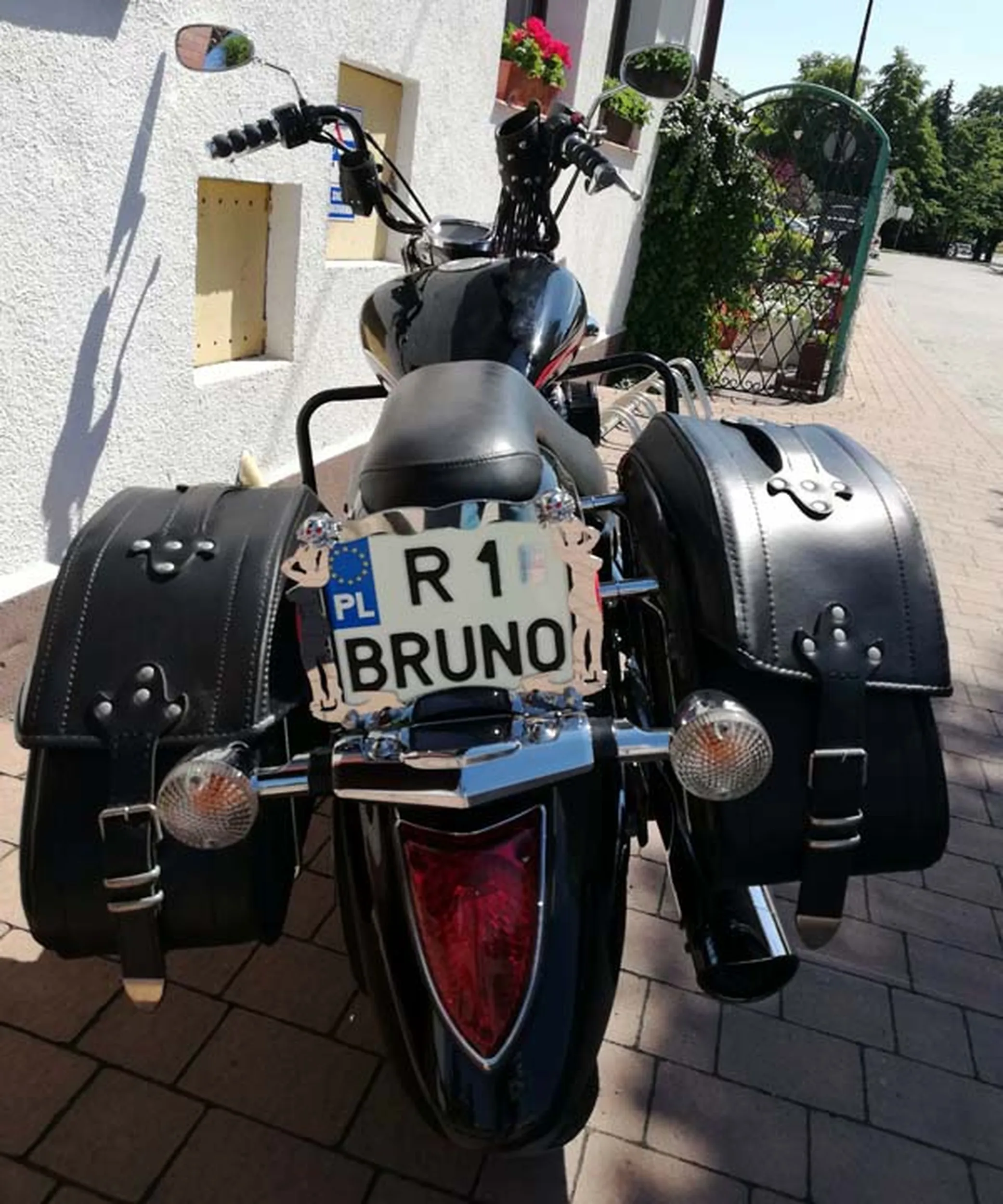 Fajny numer, blacha R1 BRUNO