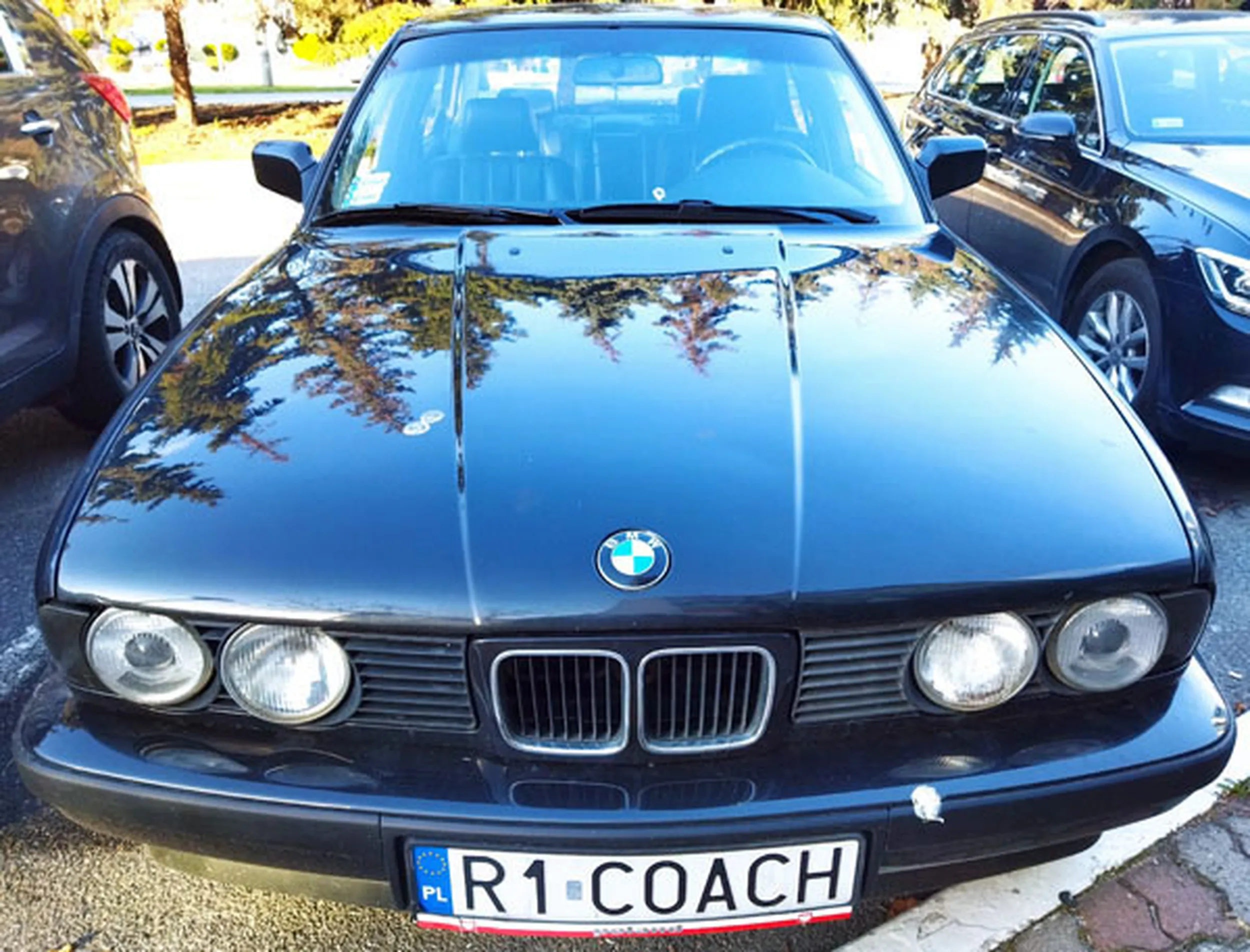 Fajny numer, blacha R1 COACH