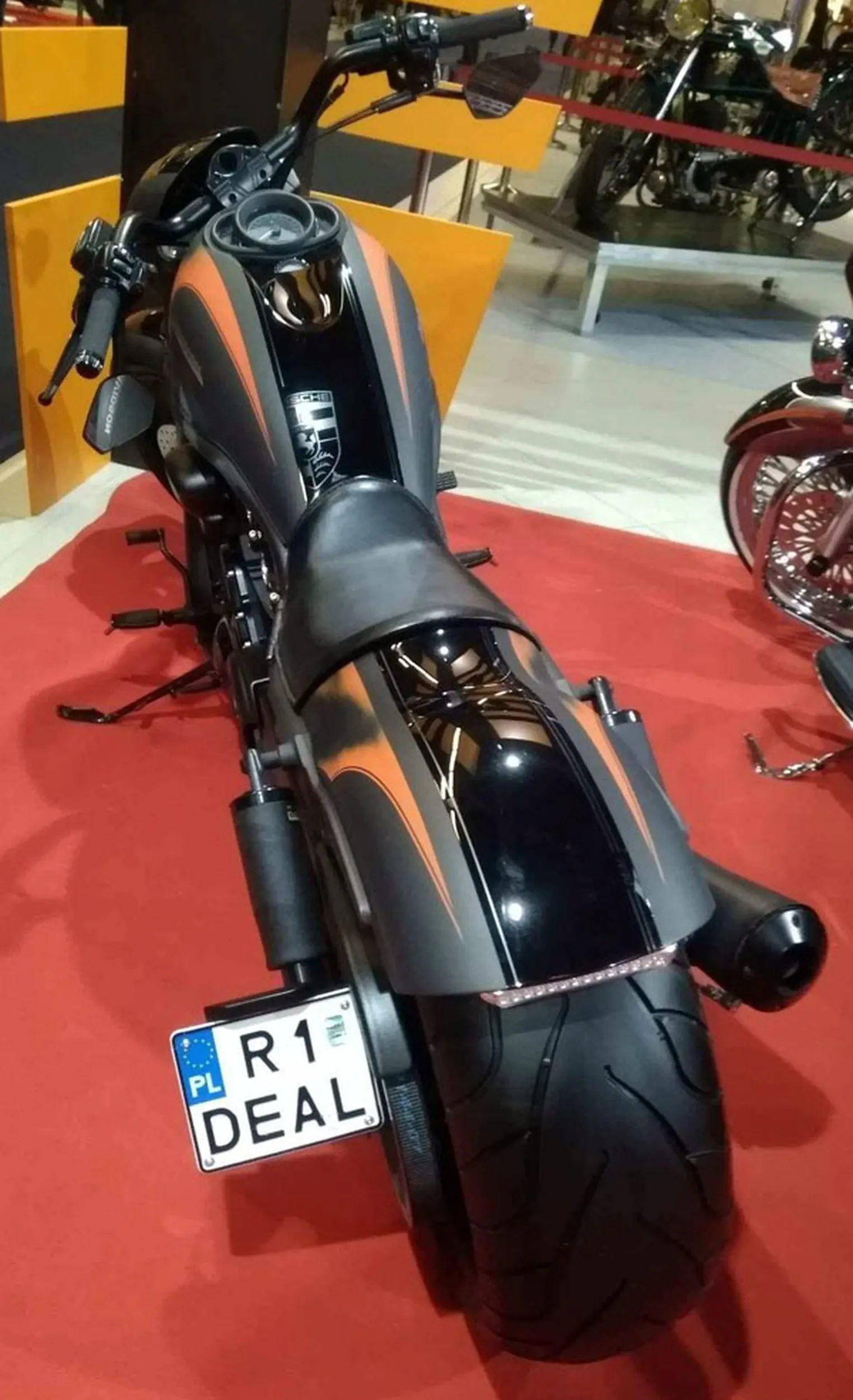 Fajny numer, blacha R1 DEAL