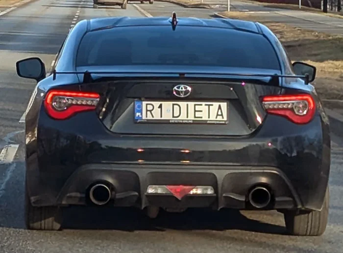 Fajny numer, blacha R1 DIETA