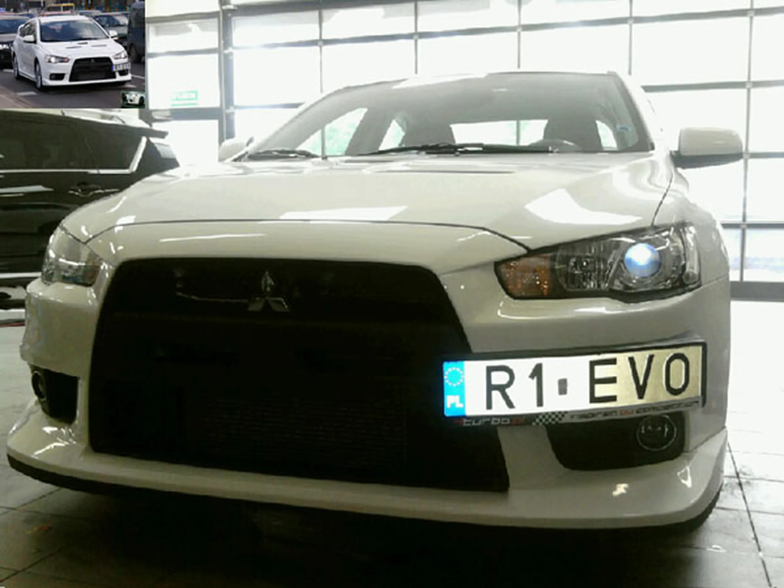 Fajny numer, blacha R1 EVO