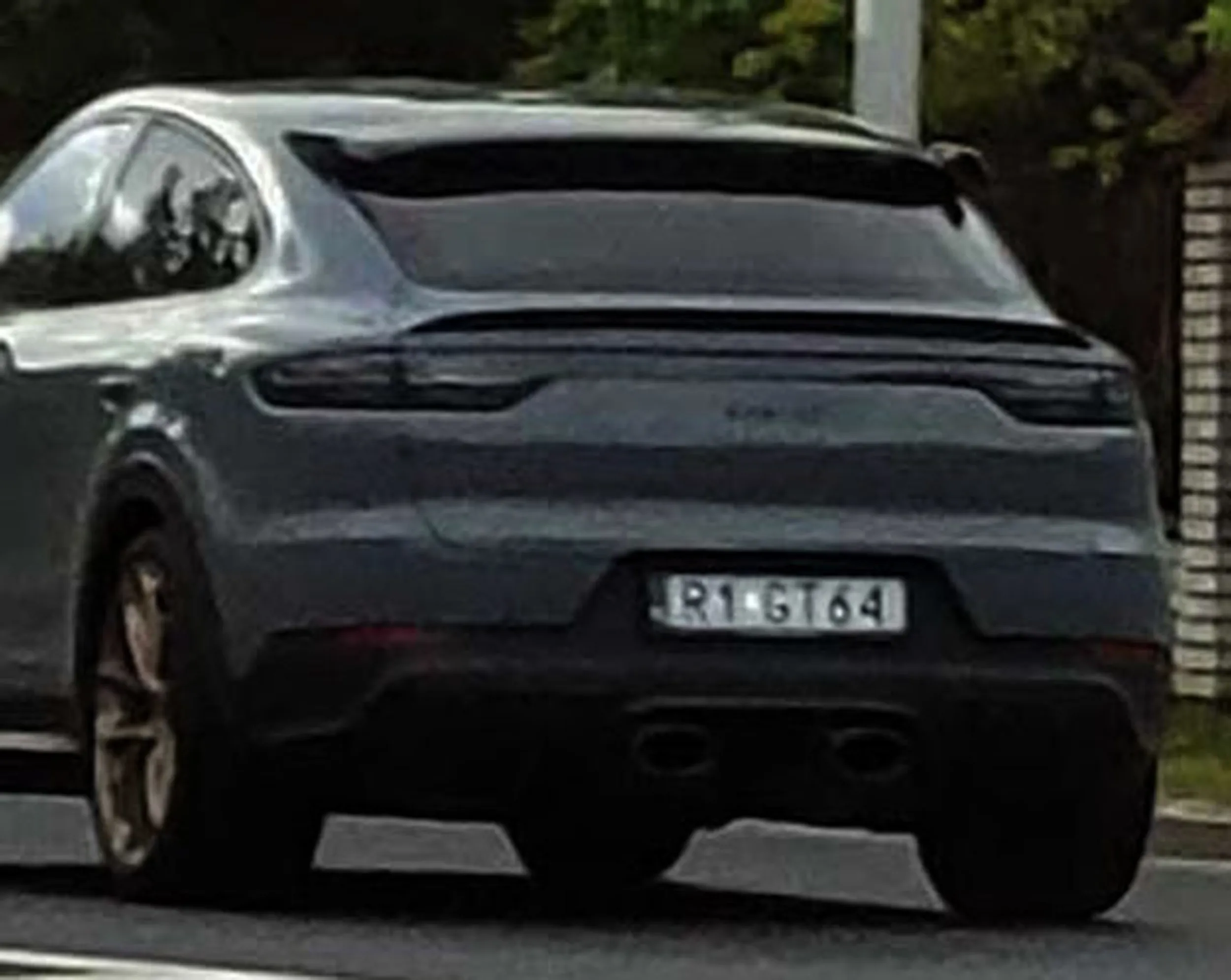 Fajny numer, blacha R1 GT64