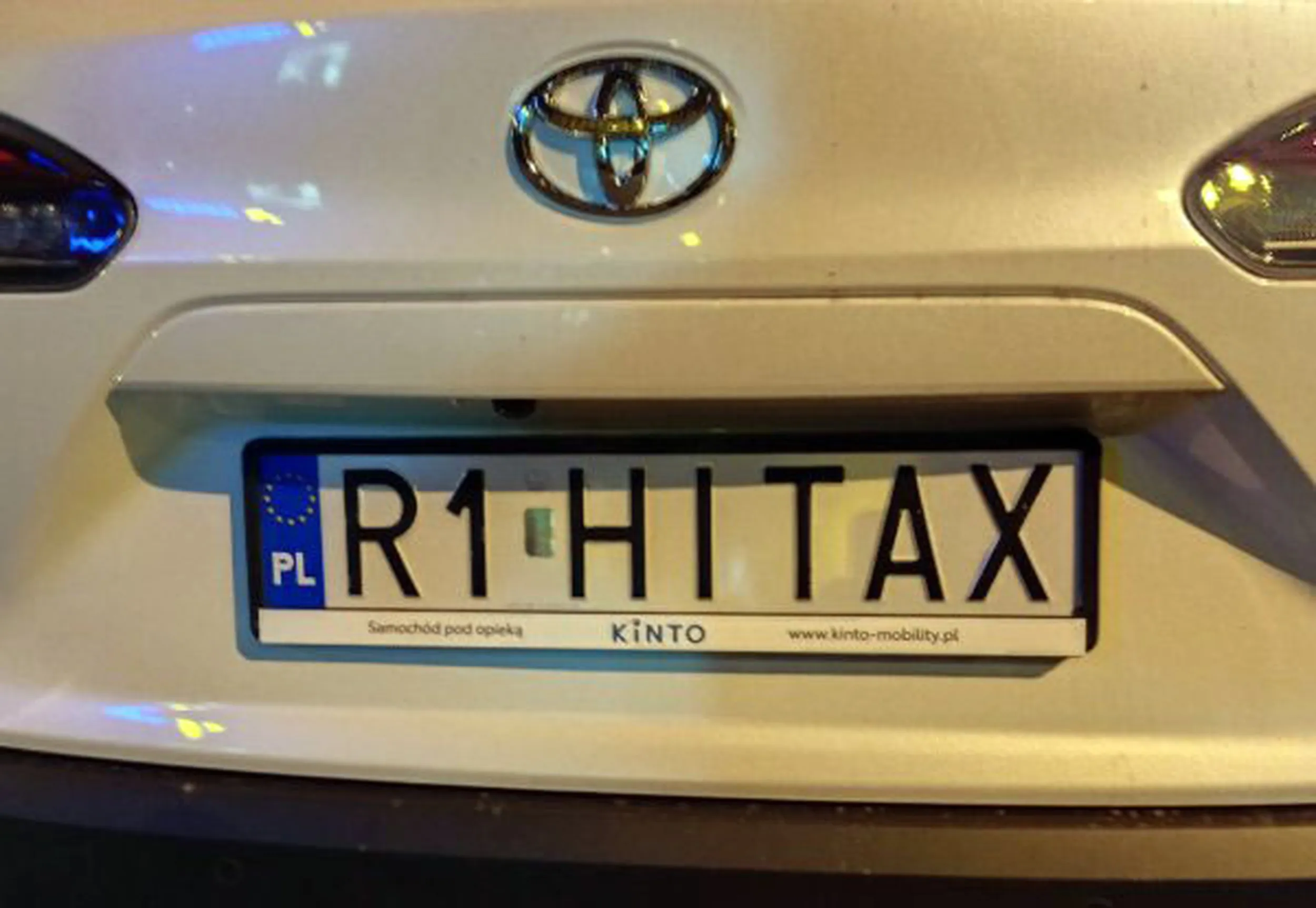 Fajny numer, blacha R1 HITAX