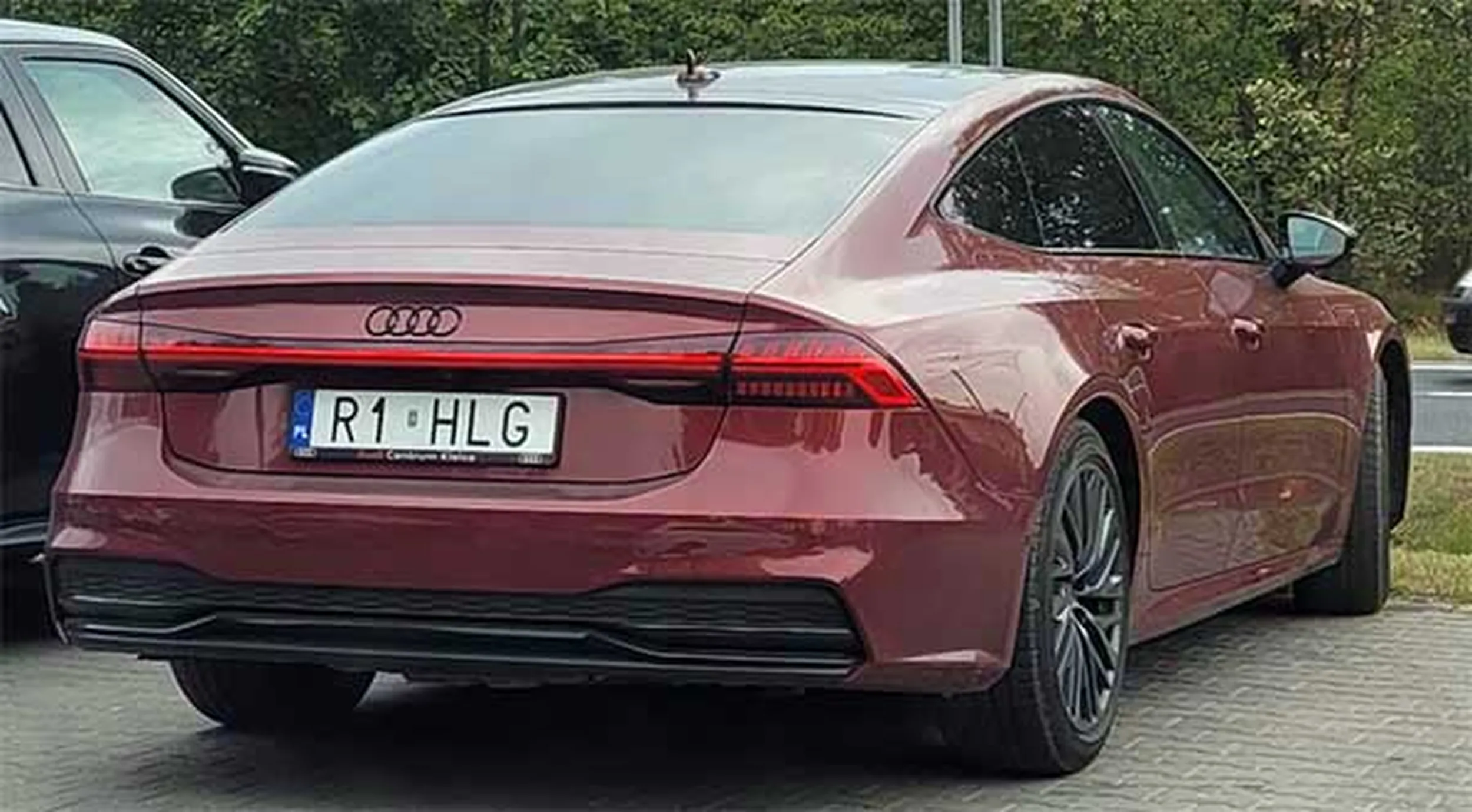 Fajny numer, blacha R1 HLG