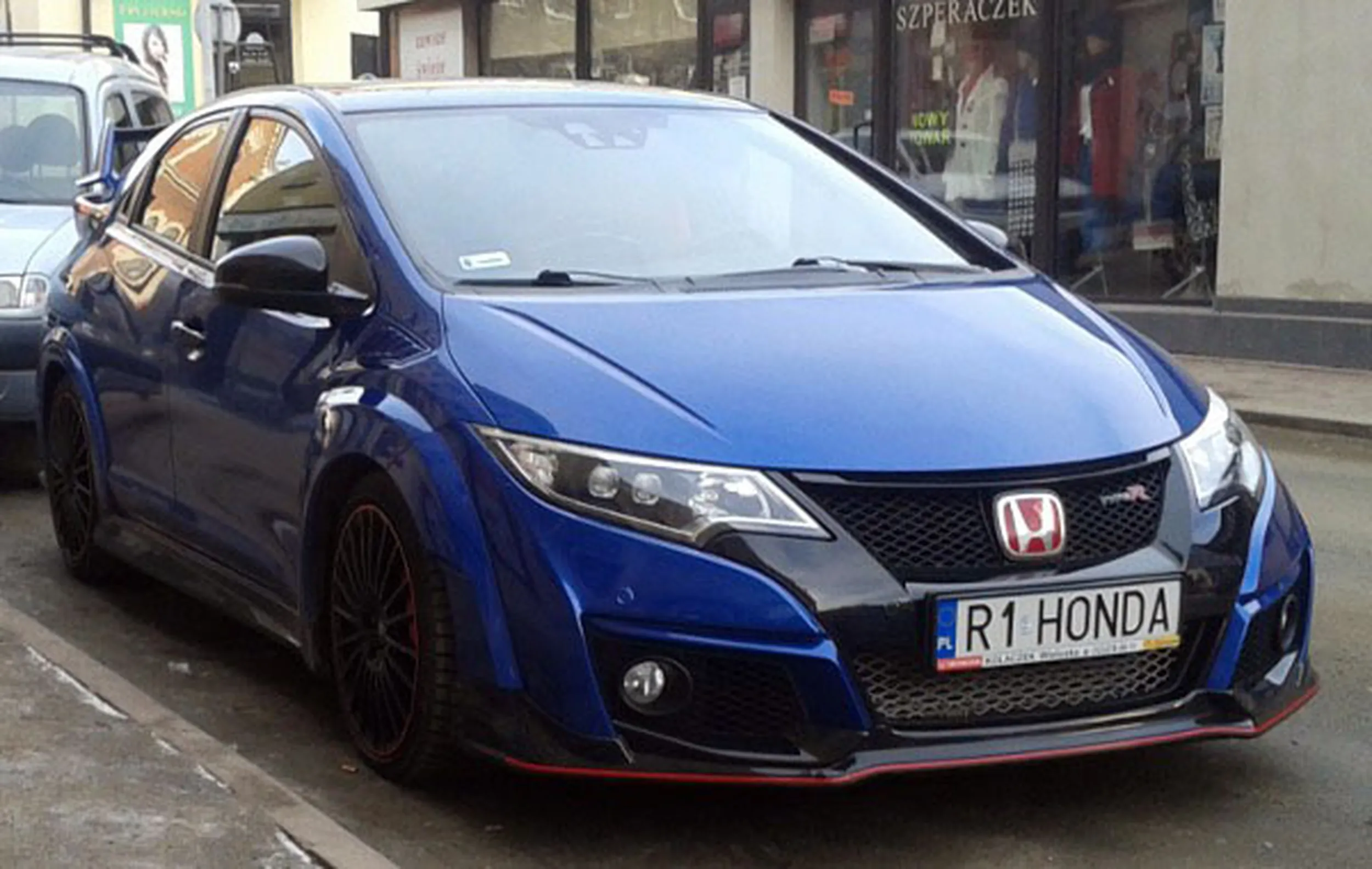 Fajny numer, blacha R1 HONDA