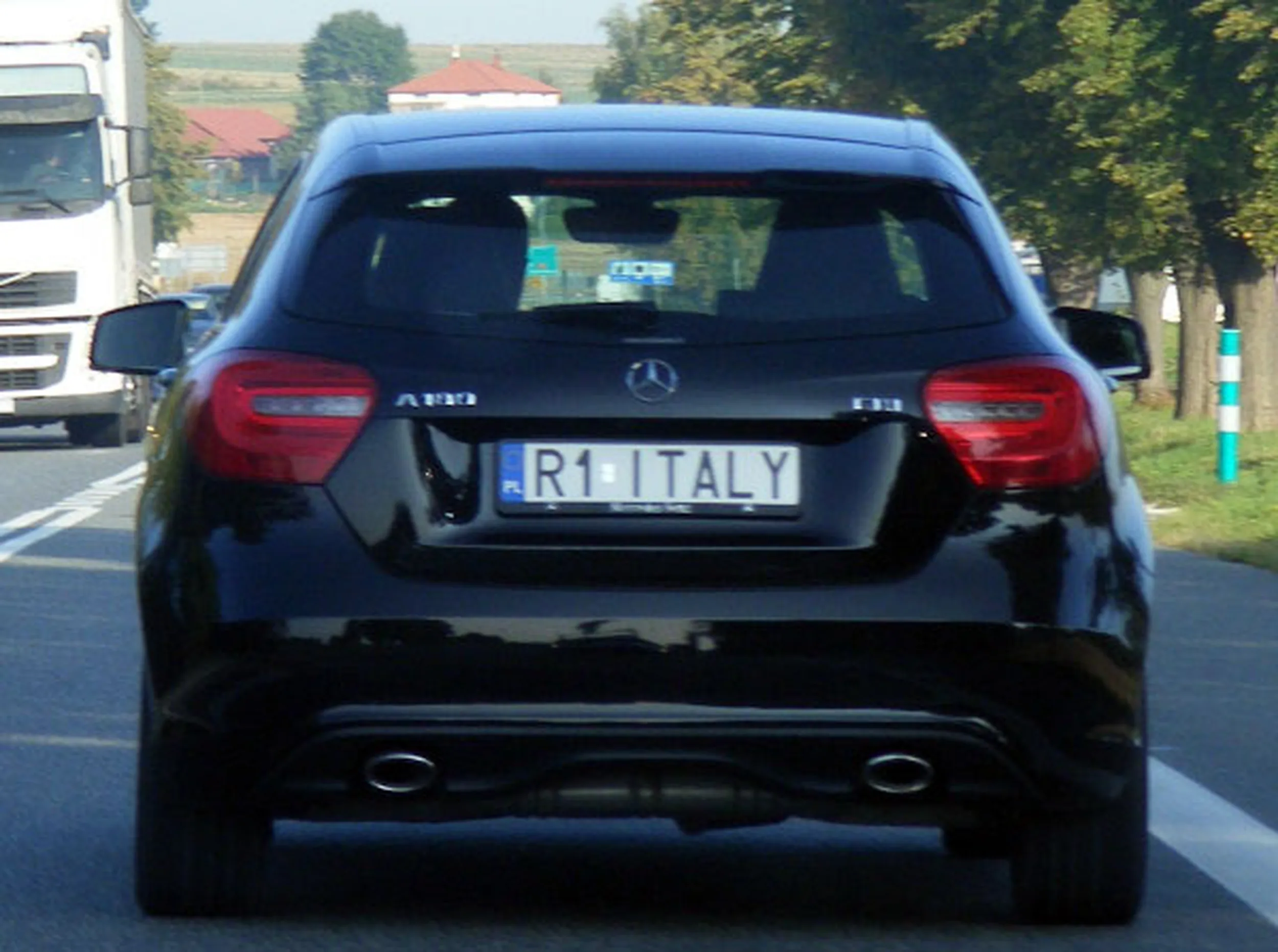 Fajny numer, blacha R1 ITALY