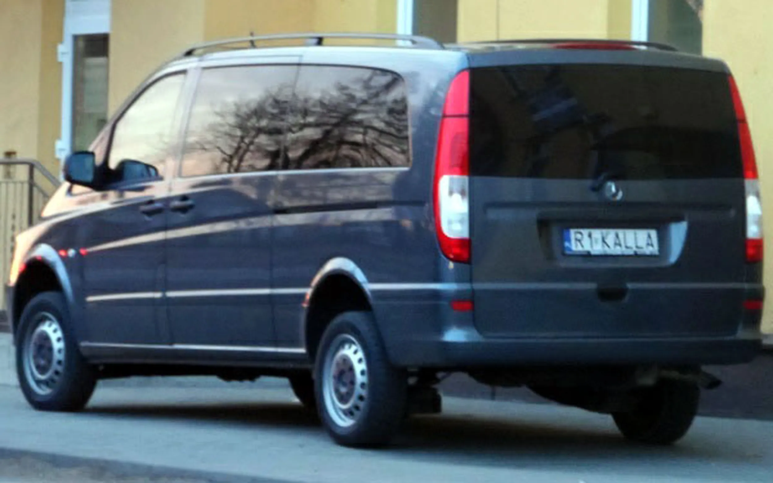 Fajny numer, blacha R1 KALLA