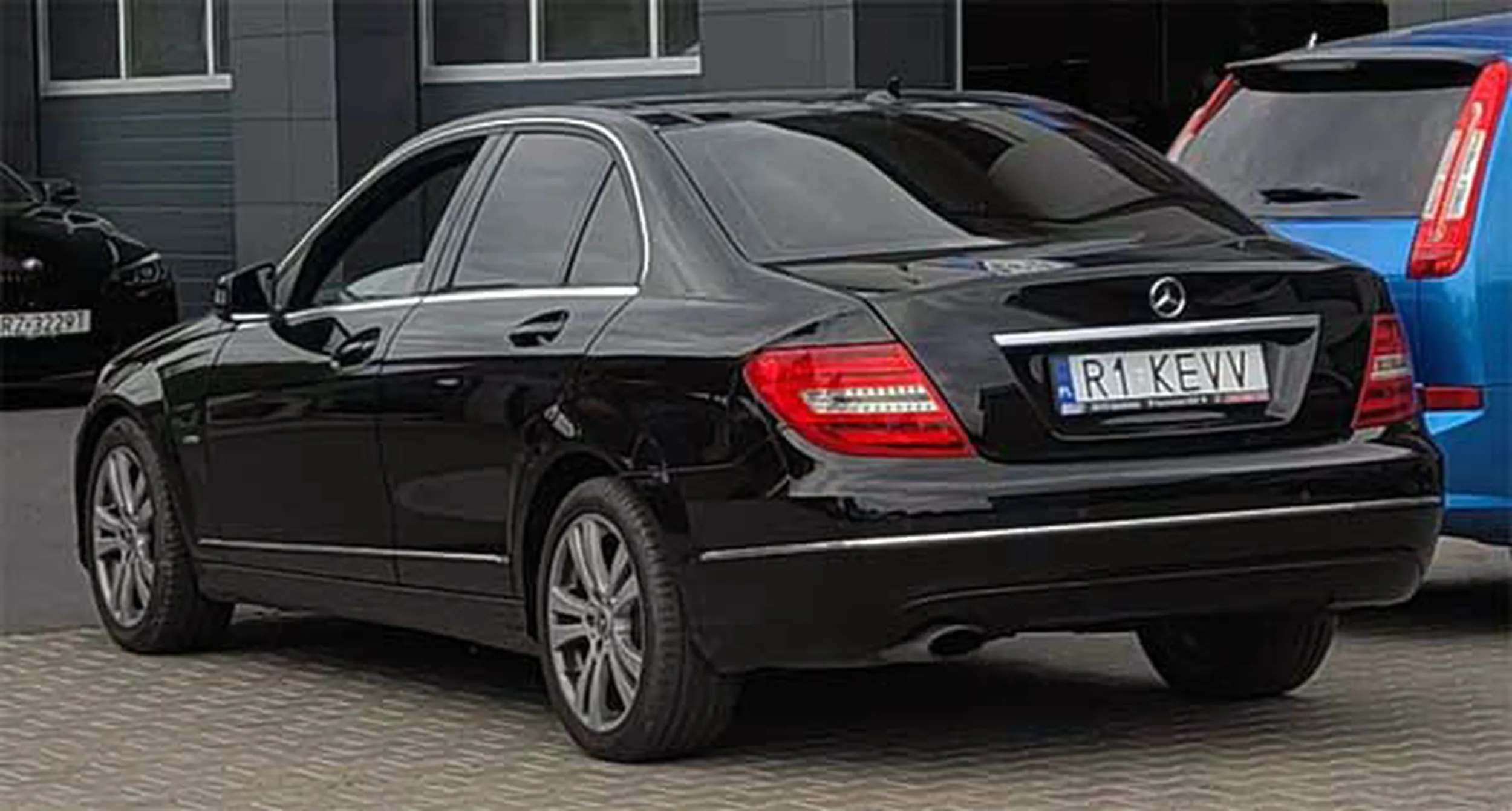 Fajny numer, blacha R1 KEVV