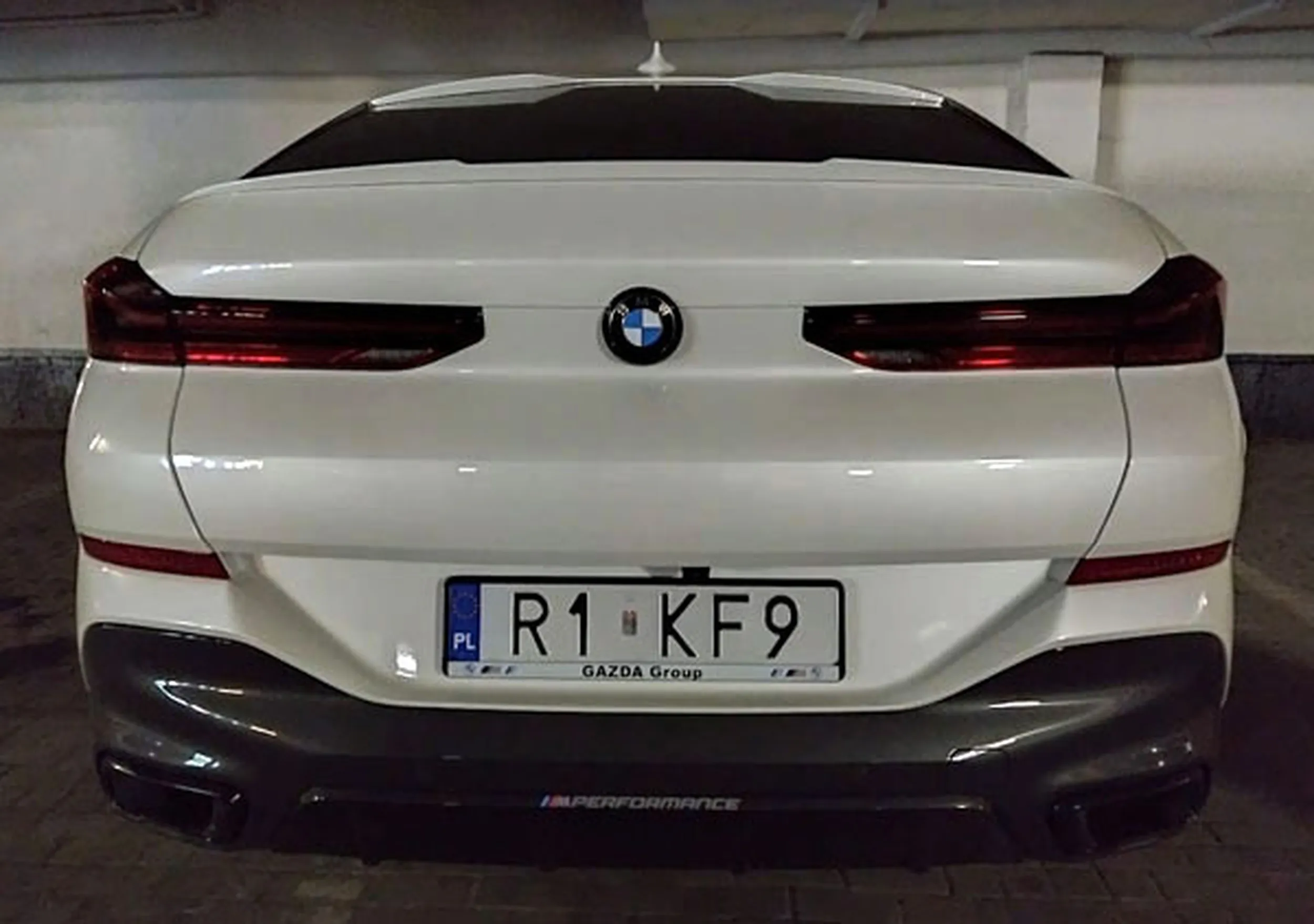 Fajny numer, blacha R1 KF9