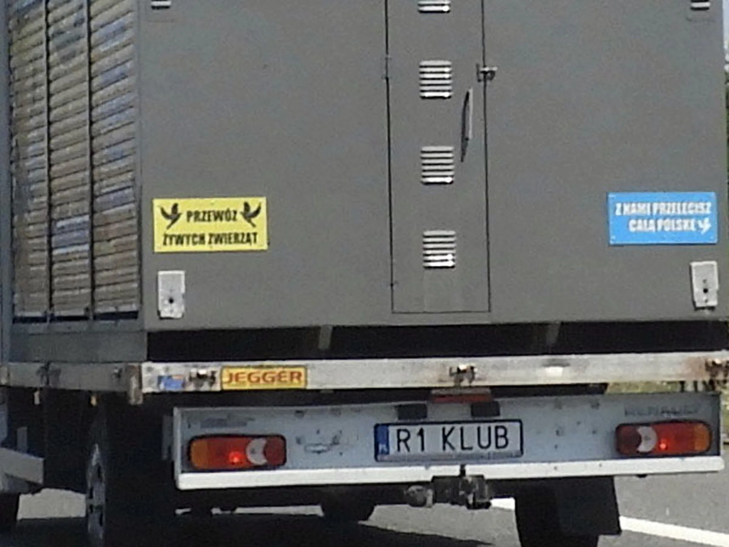 Fajny numer, blacha R1 KLUB