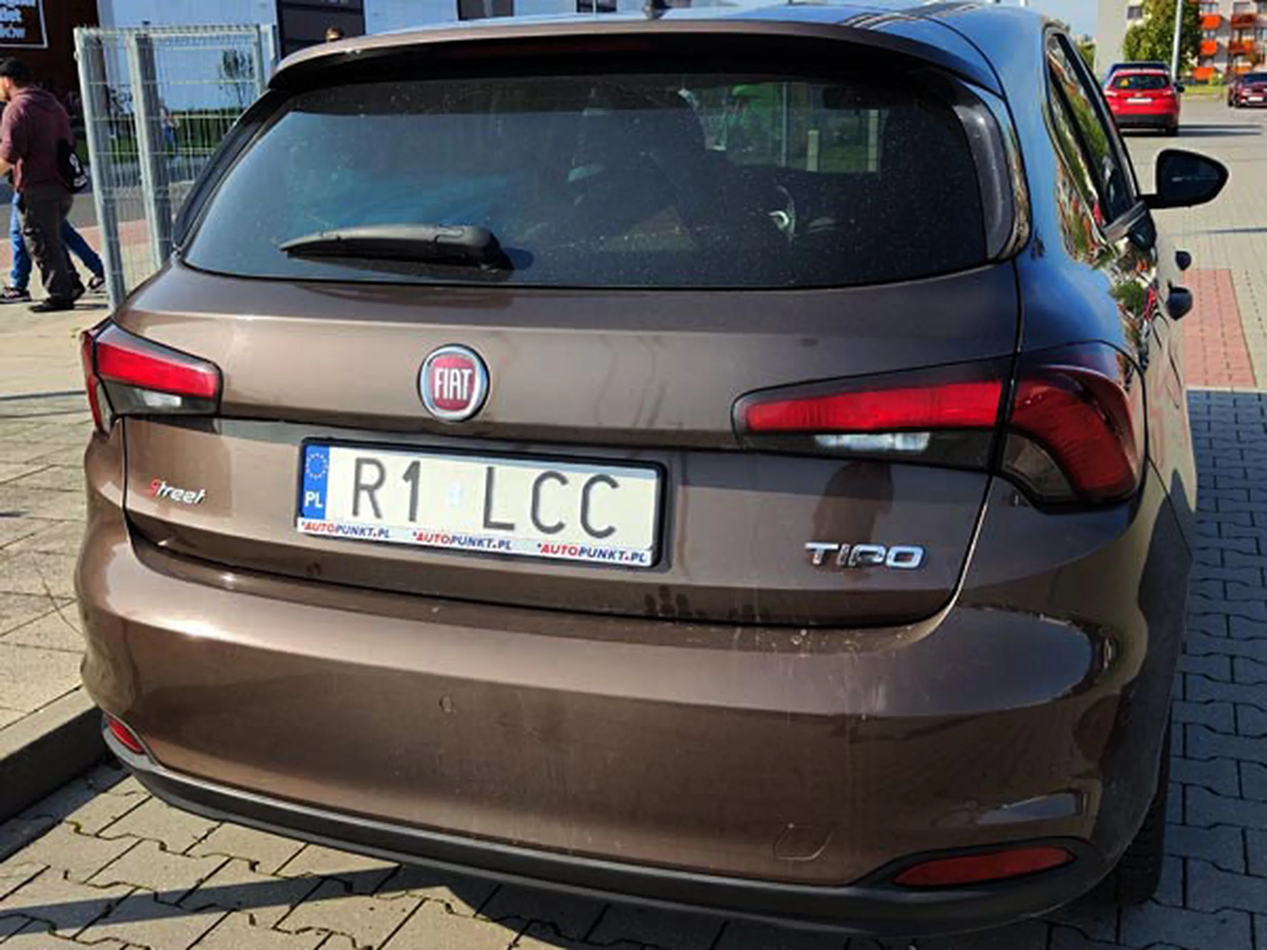 Fajny numer, blacha R1 LCC