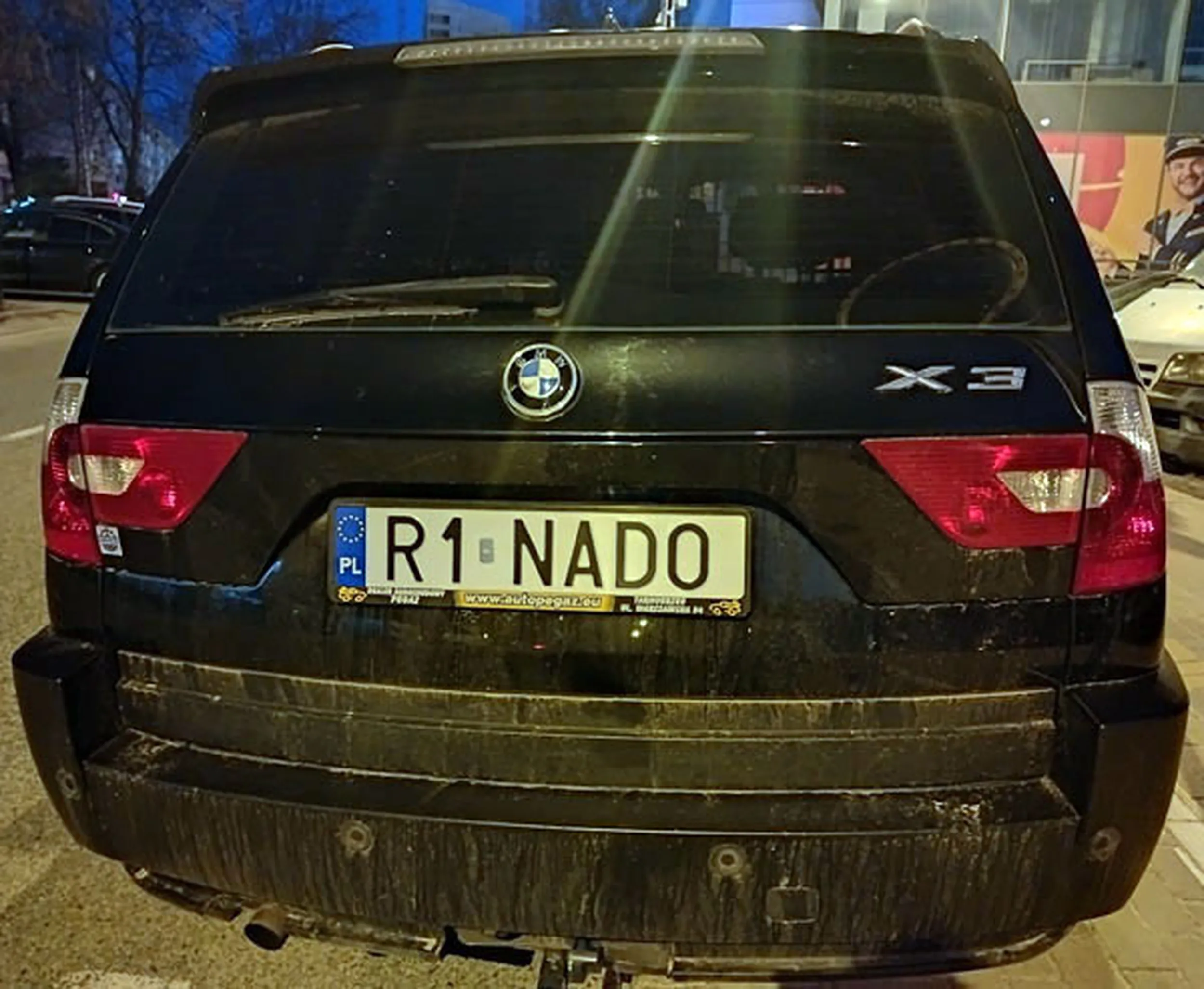 Fajny numer, blacha R1 NADO