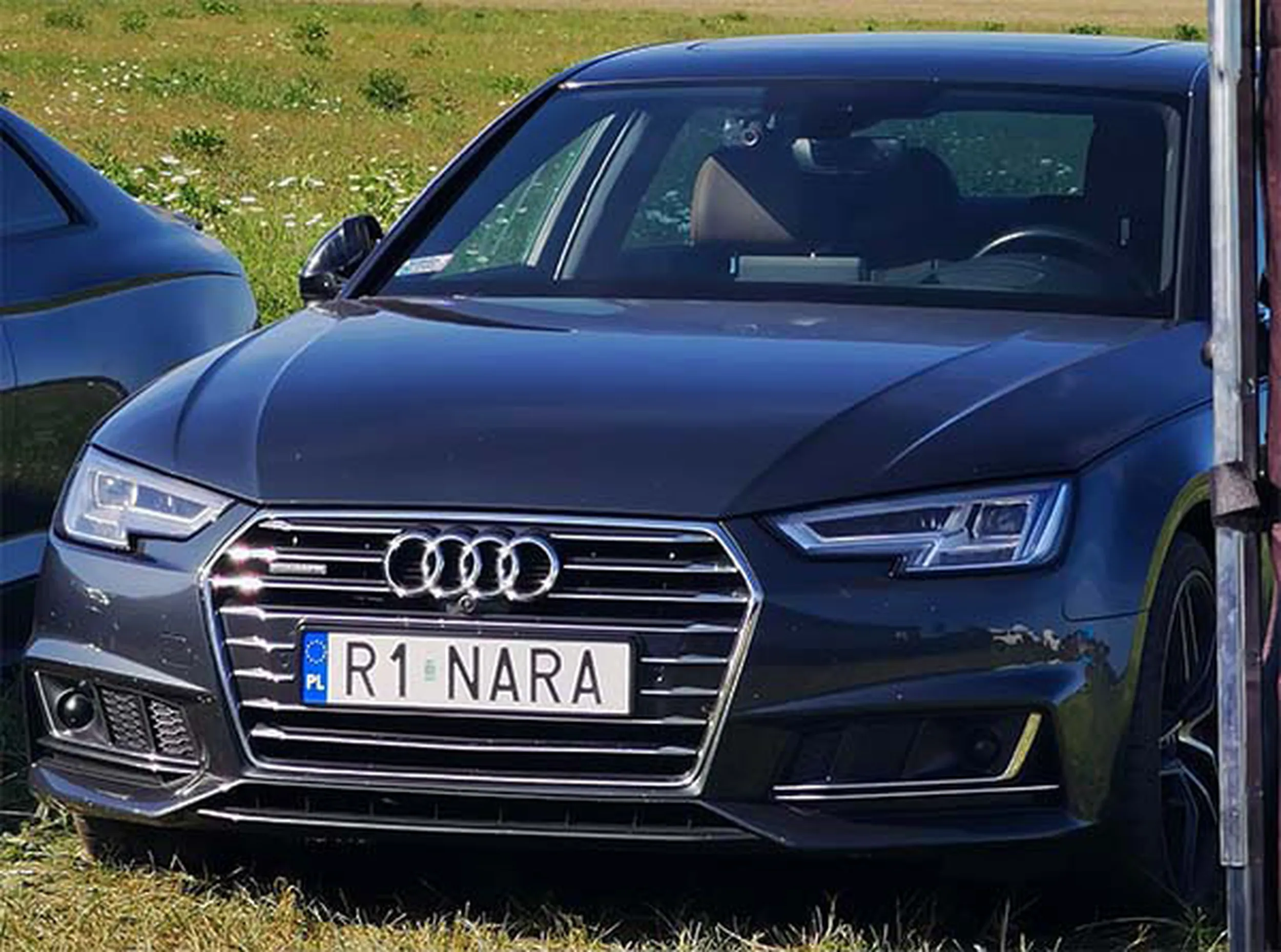 Fajny numer, blacha R1 NARA